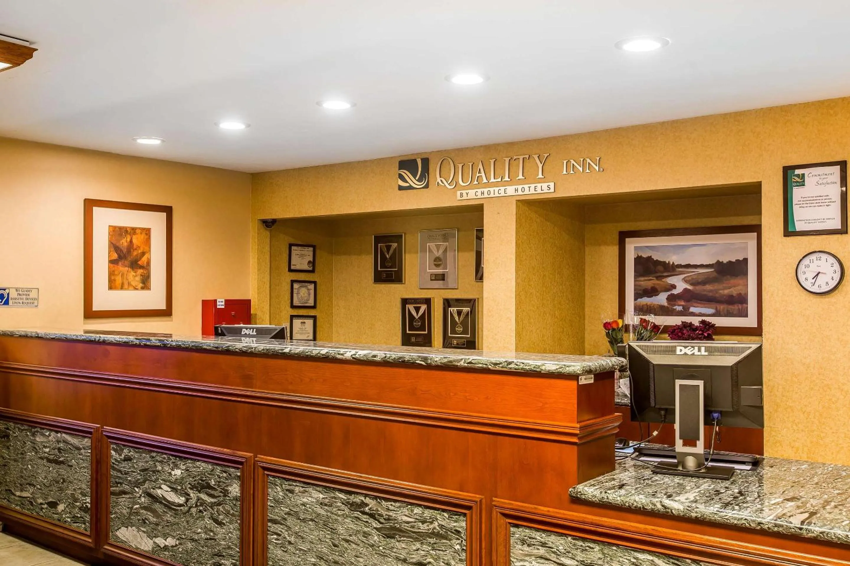 Lobby or reception in Quality Inn Near China Lake Naval Station