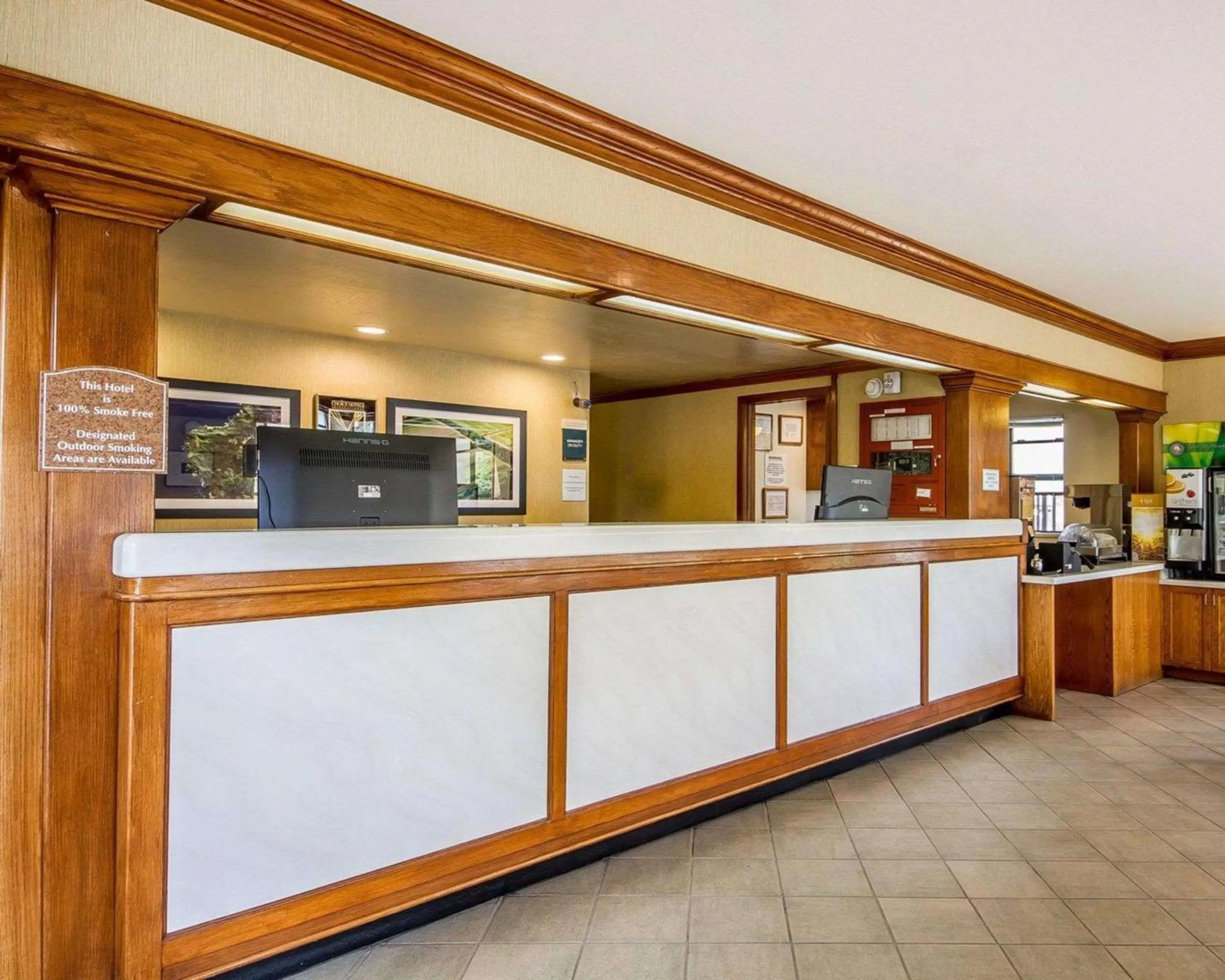 Lobby or reception in Quality Inn Petaluma - Sonoma