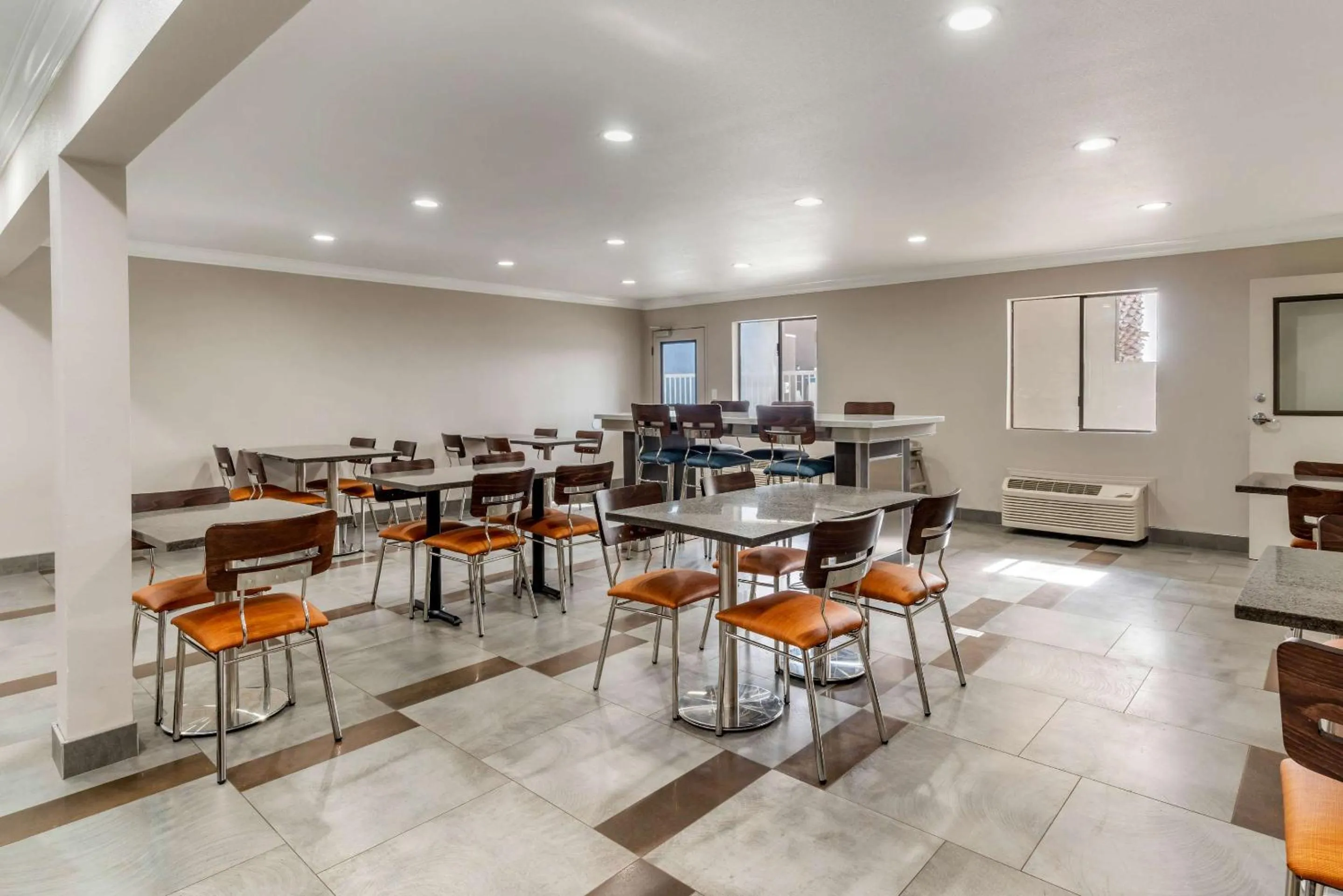 Breakfast in Quality Inn & Suites Vacaville