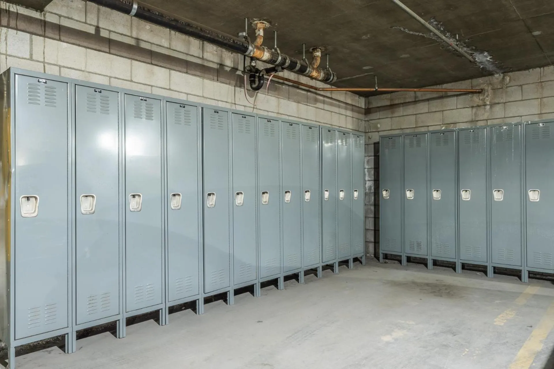 Parking in Quality Inn near Mammoth Mountain Ski Resort