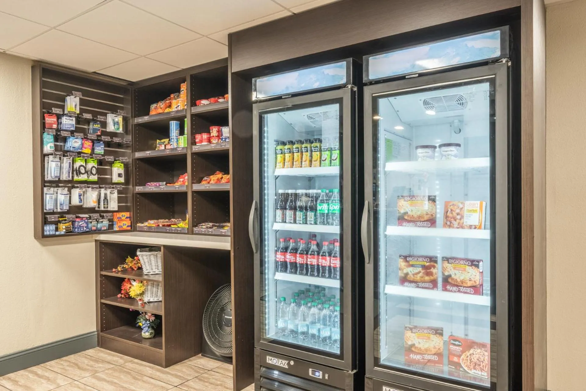 Food and drinks in Quality Inn near Mammoth Mountain Ski Resort