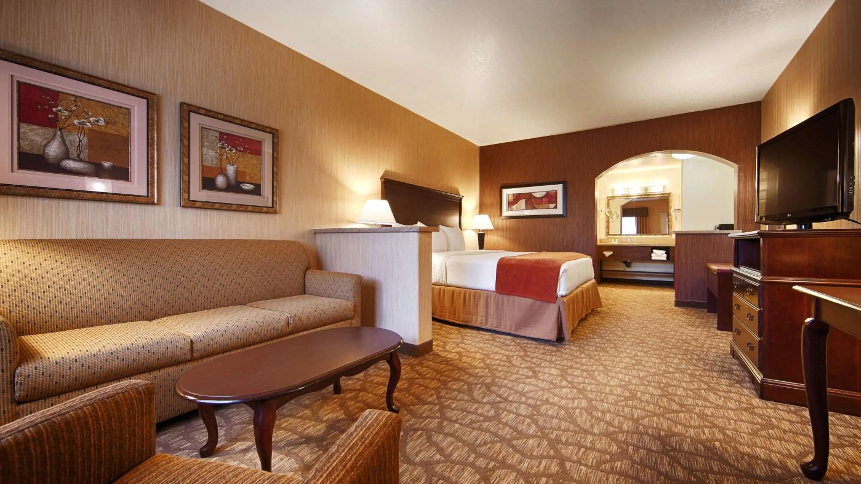 Photo of the whole room in Best Western San Dimas Hotel & Suites