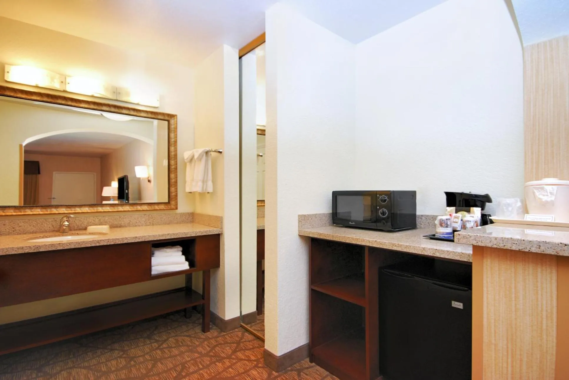 Other in Best Western San Dimas Hotel & Suites