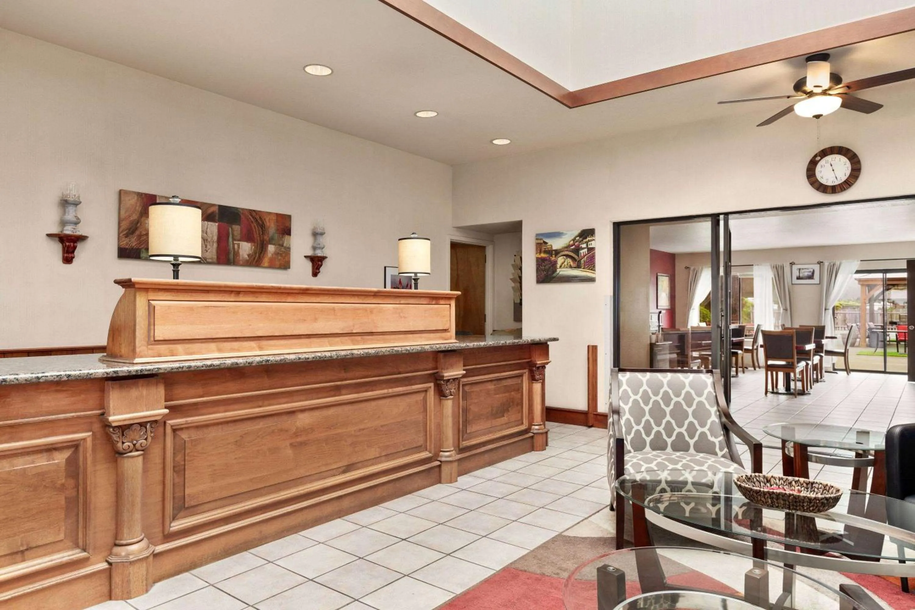 Lobby or reception in Ramada by Wyndham Arcata