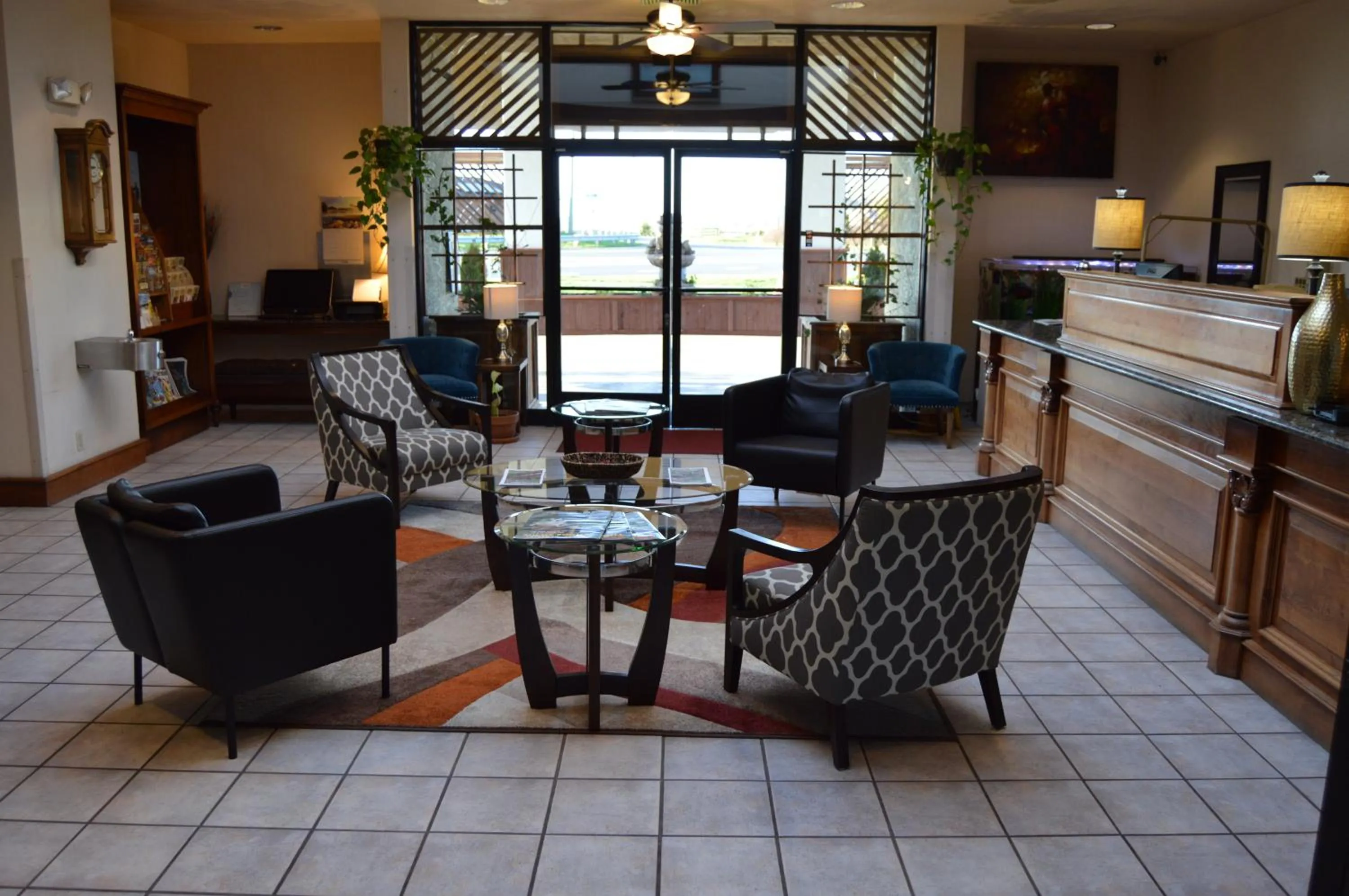 Lobby or reception in Ramada by Wyndham Arcata