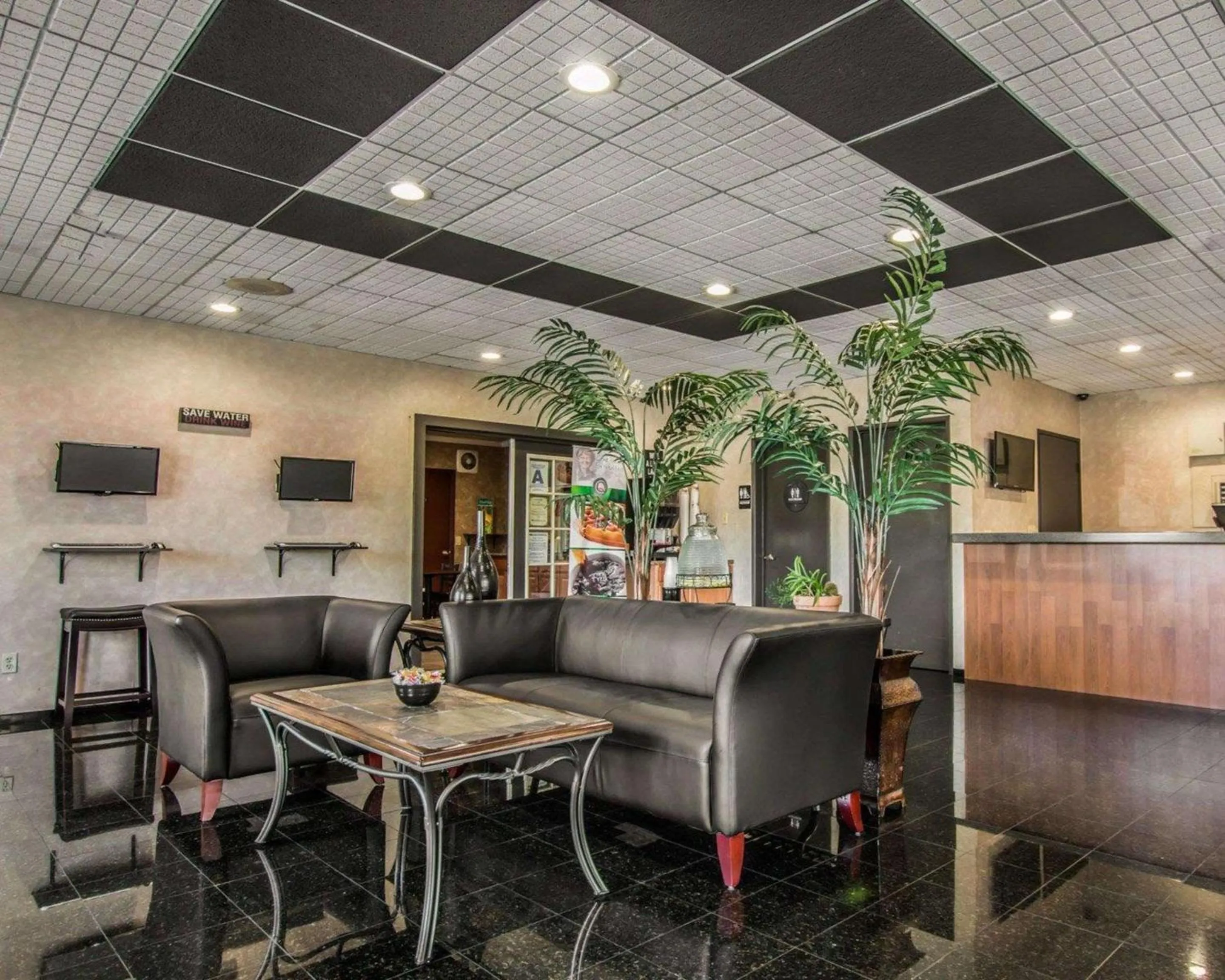 Lobby or reception in Quality Inn Temecula Valley Wine Country