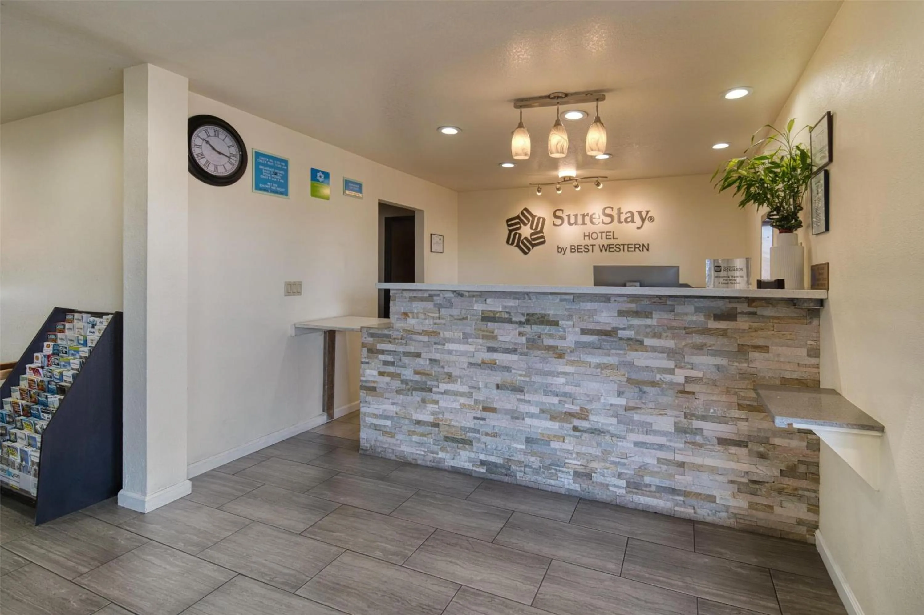 Lobby or reception in SureStay Hotel by Best Western Williams
