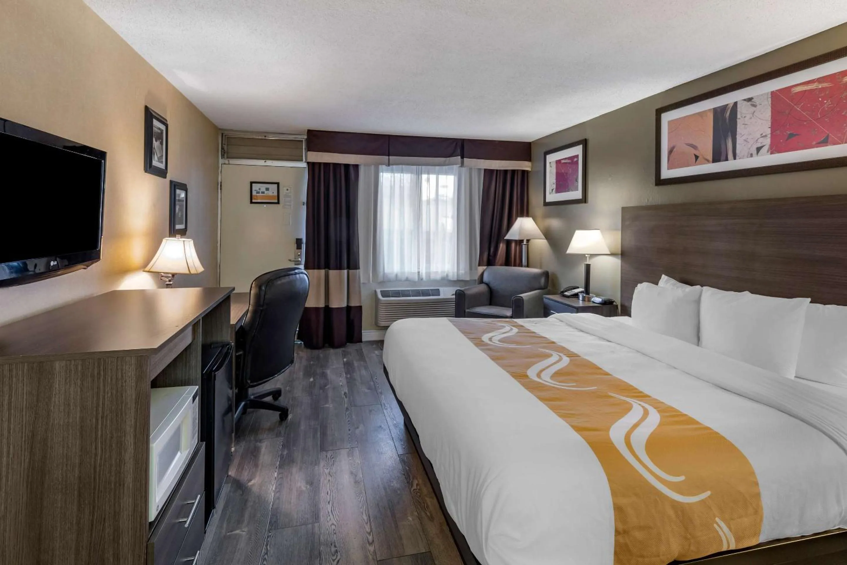 Bedroom, Bed in Quality Inn Barstow Route 66