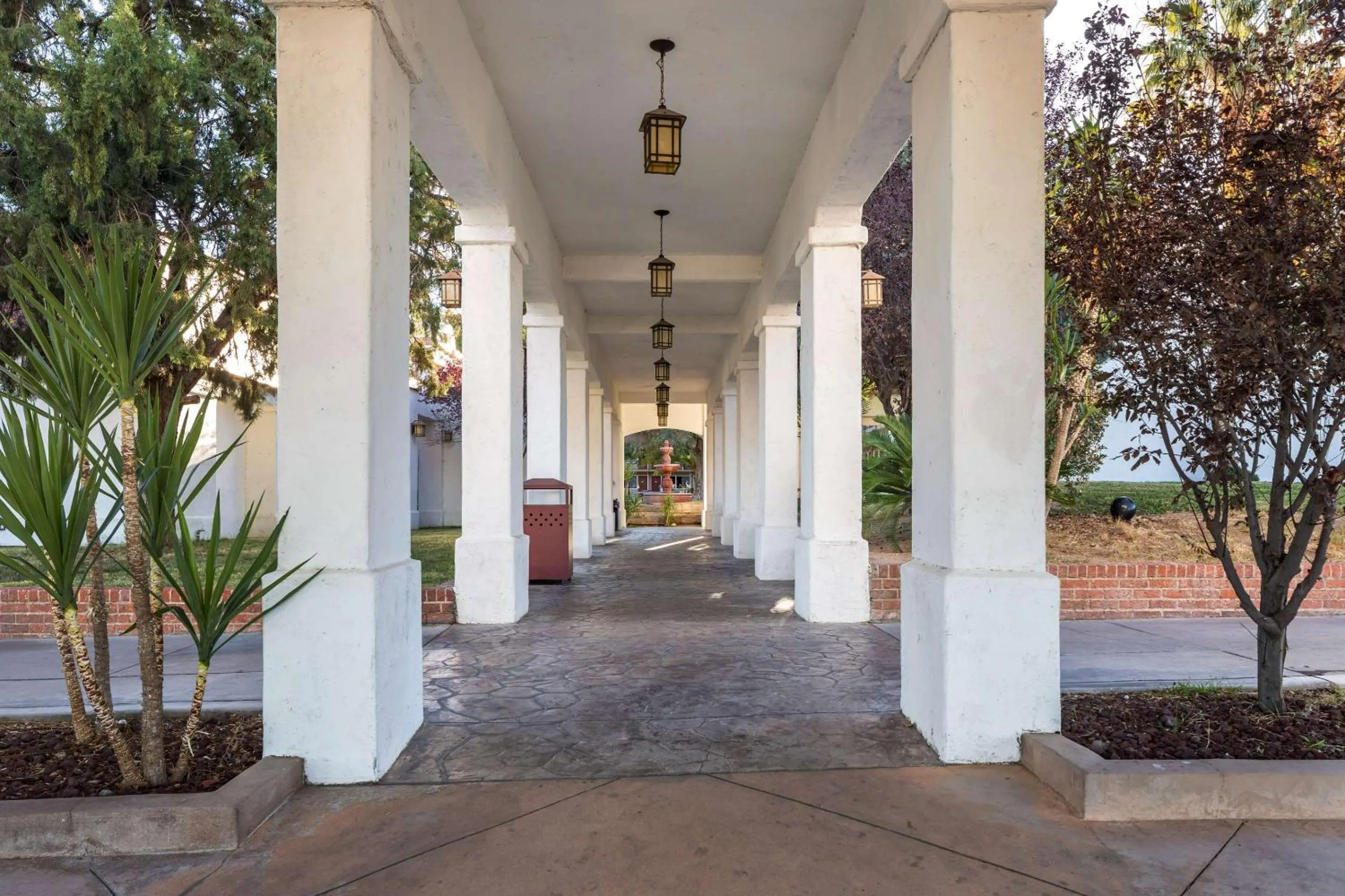 Property building in Quality Inn Barstow Route 66