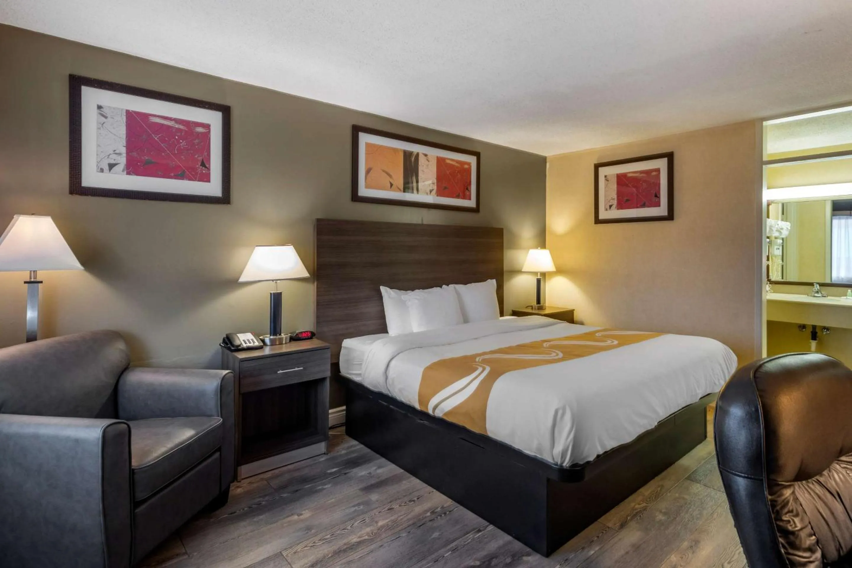 Bedroom, Bed in Quality Inn Barstow Route 66