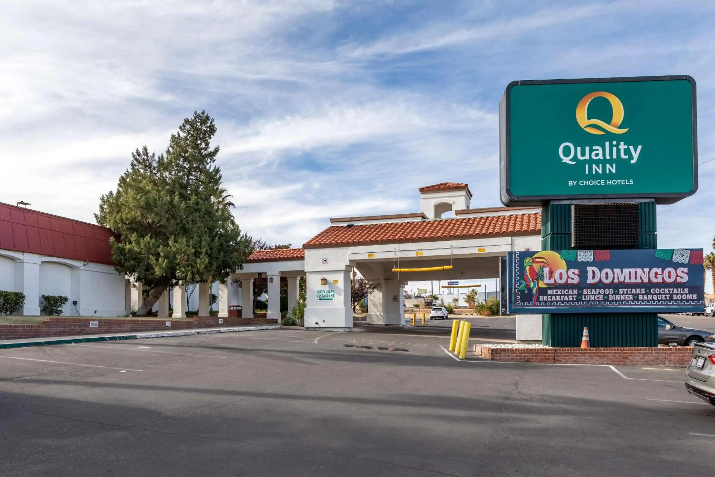 Property building in Quality Inn Barstow Route 66