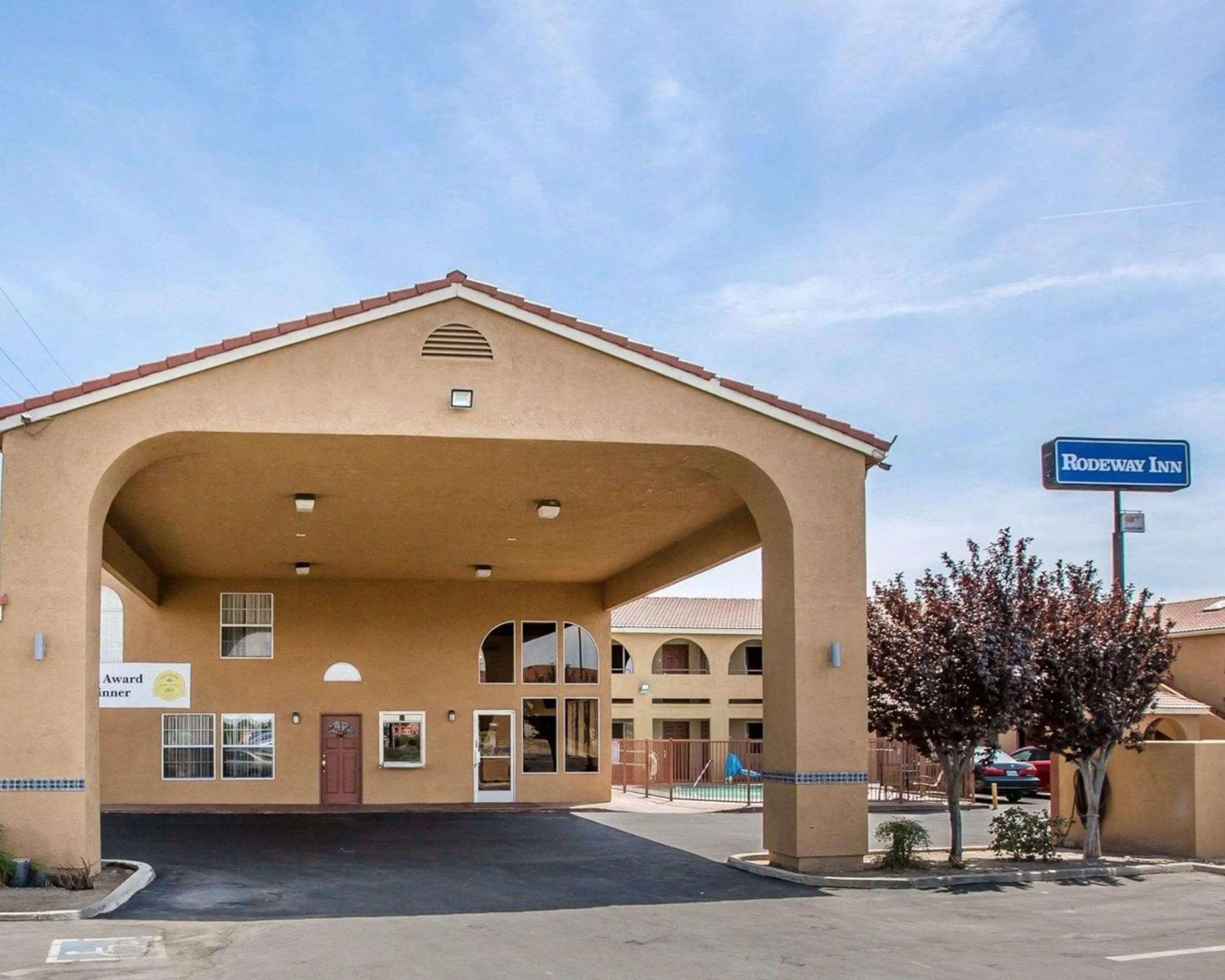 Property building in Rodeway Inn Delano