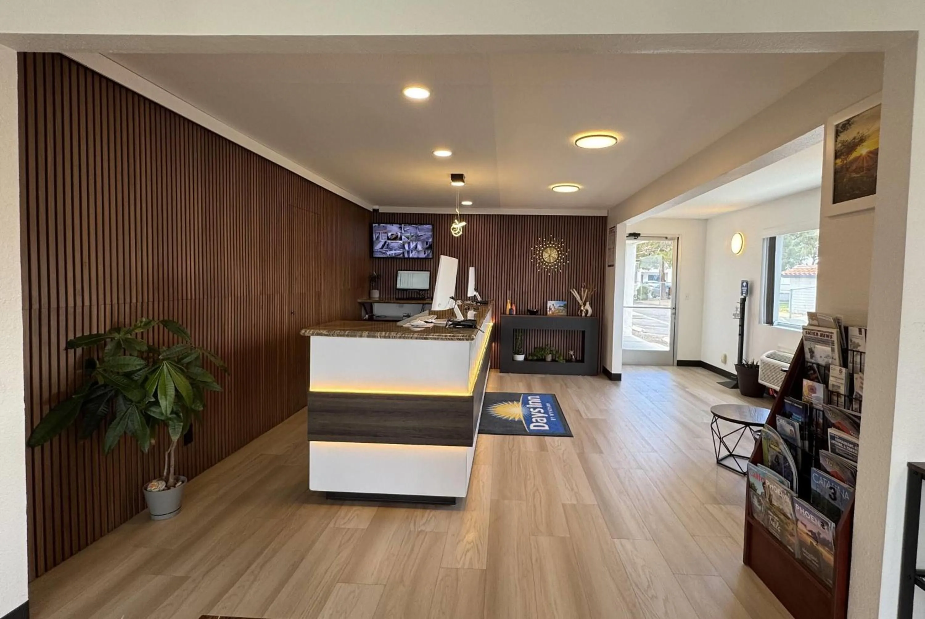 Lobby or reception in Days Inn by Wyndham Ridgecrest near China Lake Naval Station