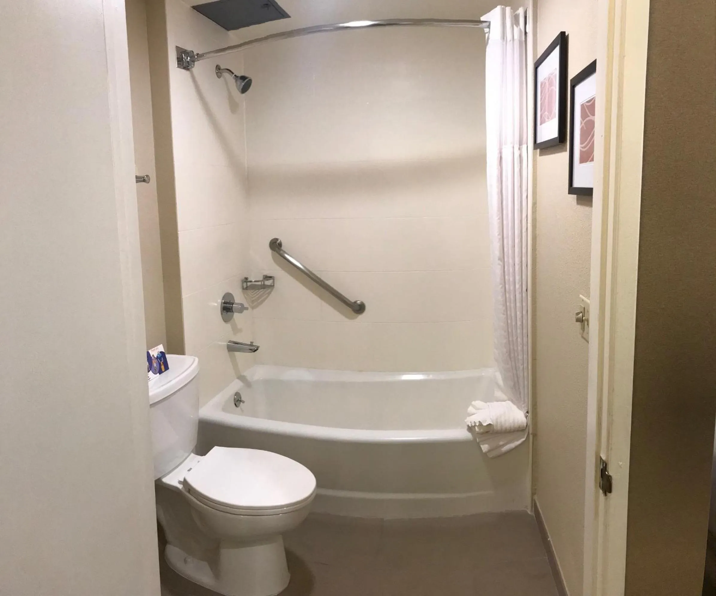 Property building in Comfort Inn Santa Monica - West Los Angeles