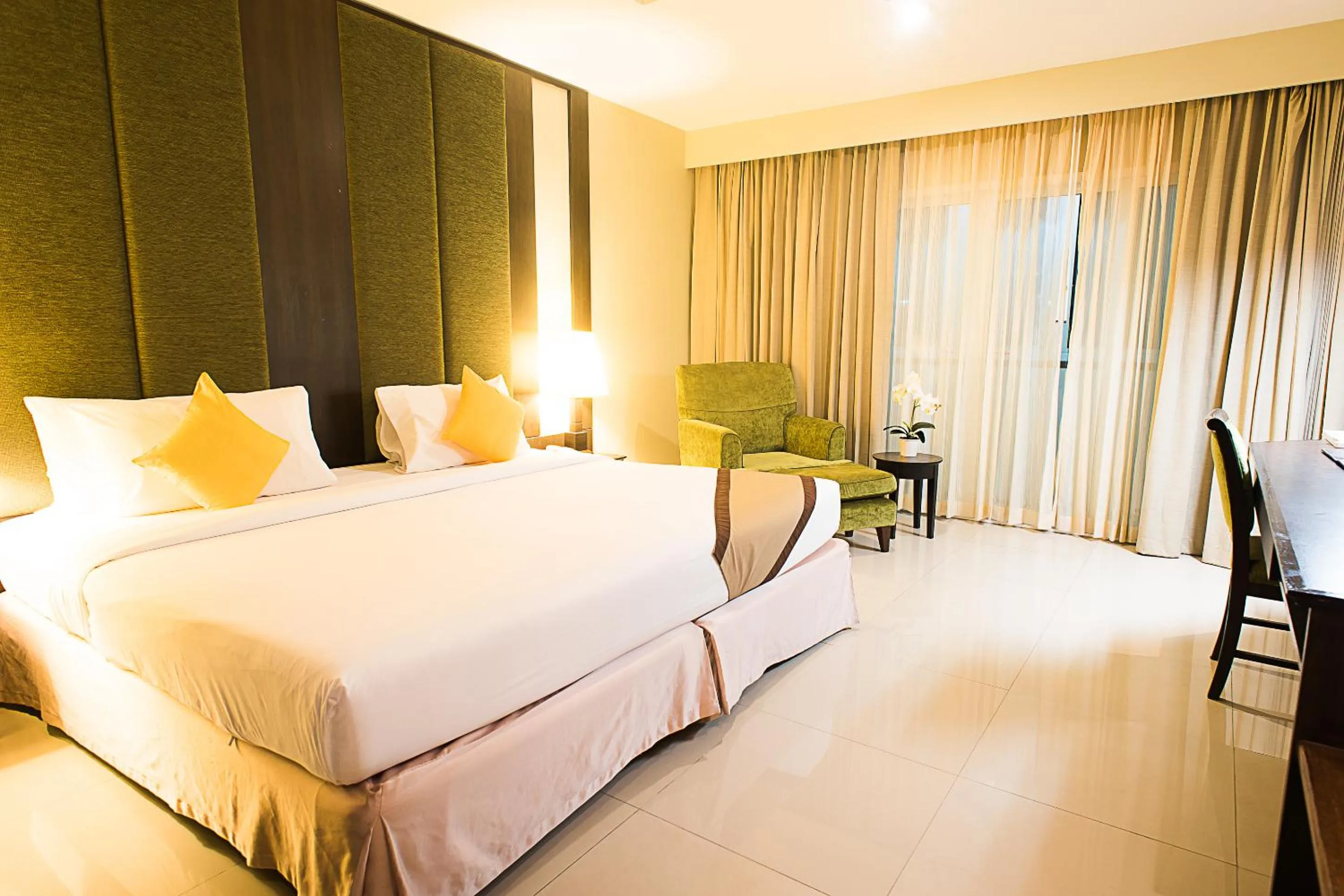 Decorative detail, Bed in Intimate Hotel Pattaya - SHA Extra Plus