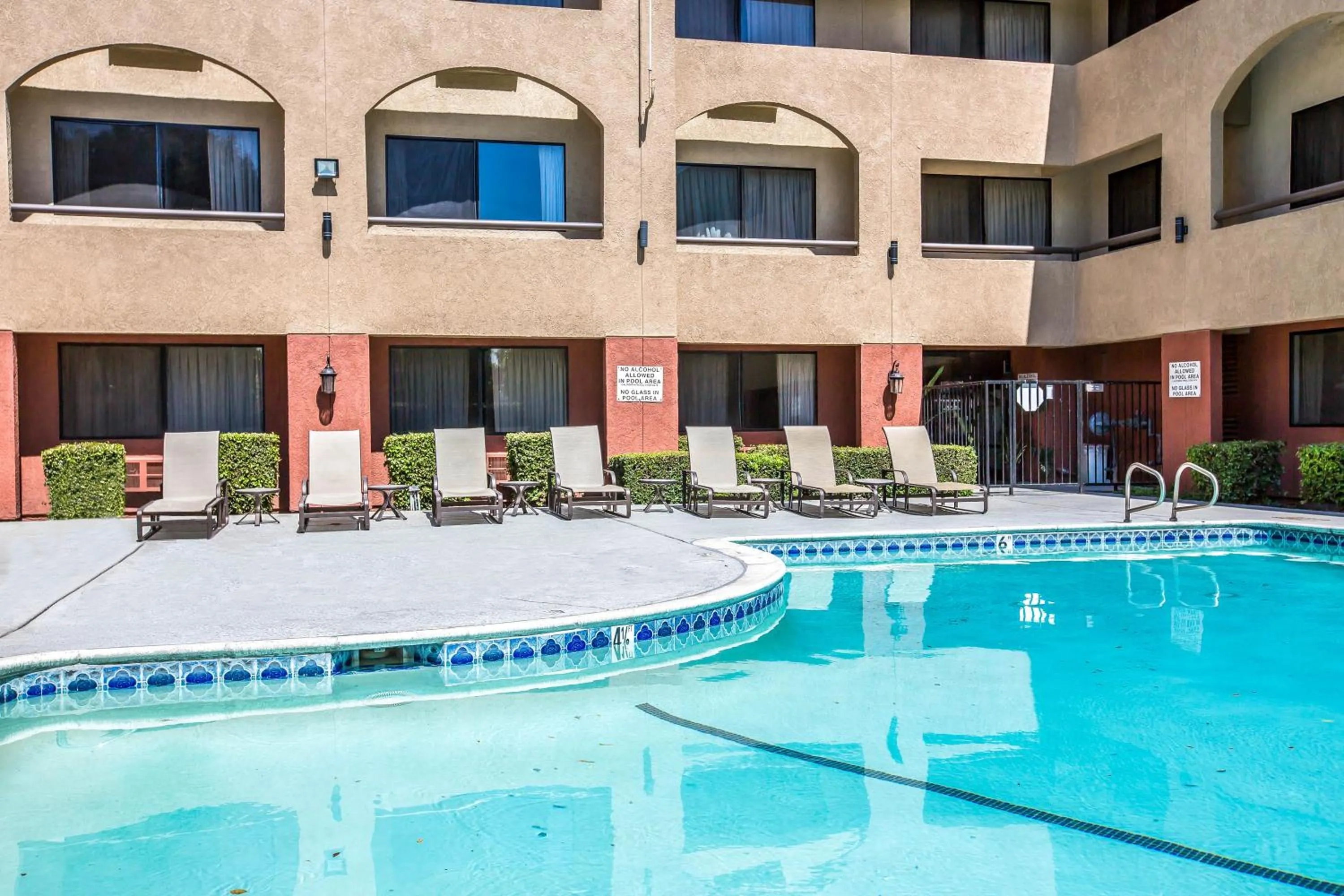 Swimming pool in Baymont by Wyndham Ontario