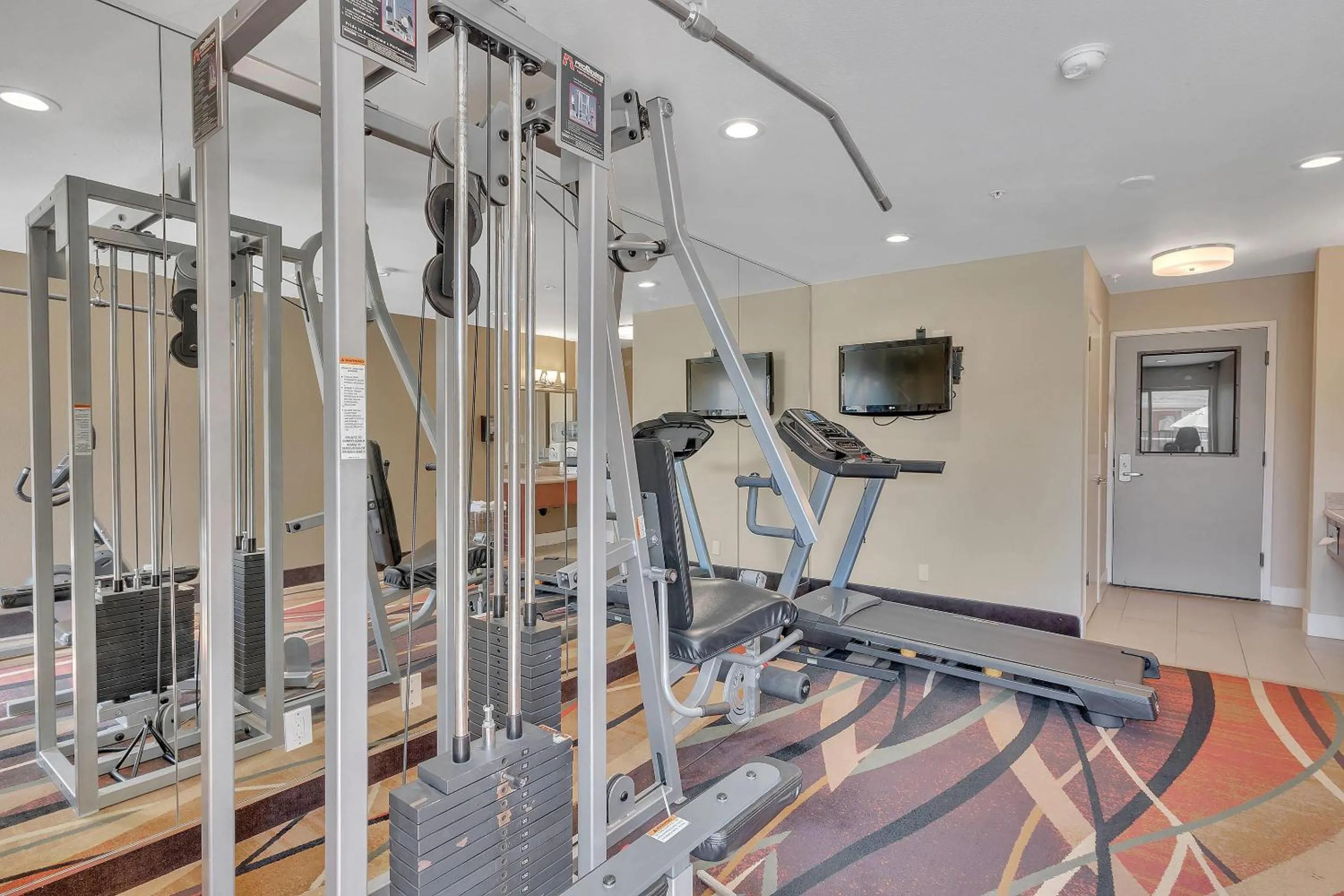 Fitness centre/facilities in Quality Inn near Six Flags Discovery Kingdom-Napa Valley