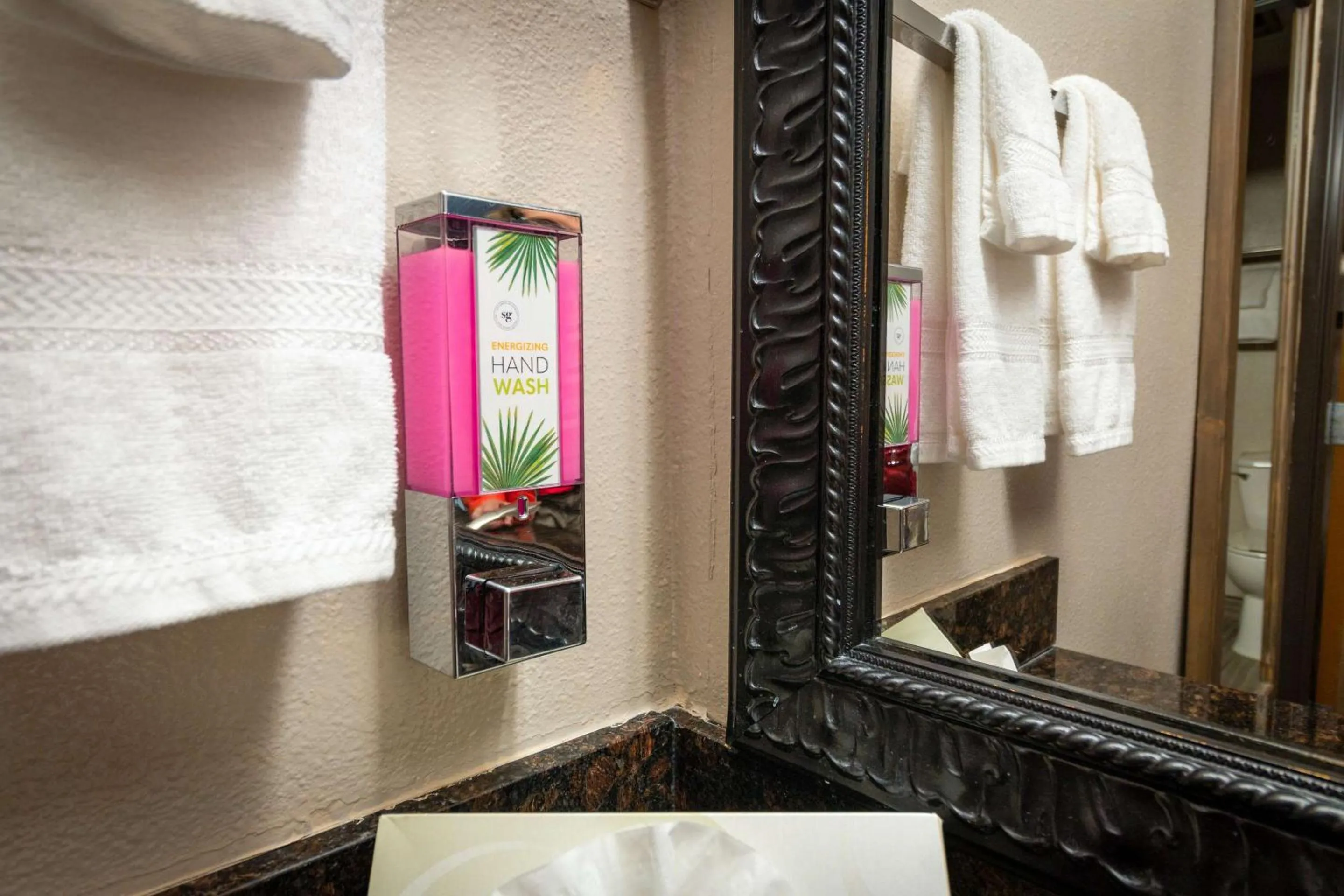 Bedroom in Quality Inn Bishop near Mammoth