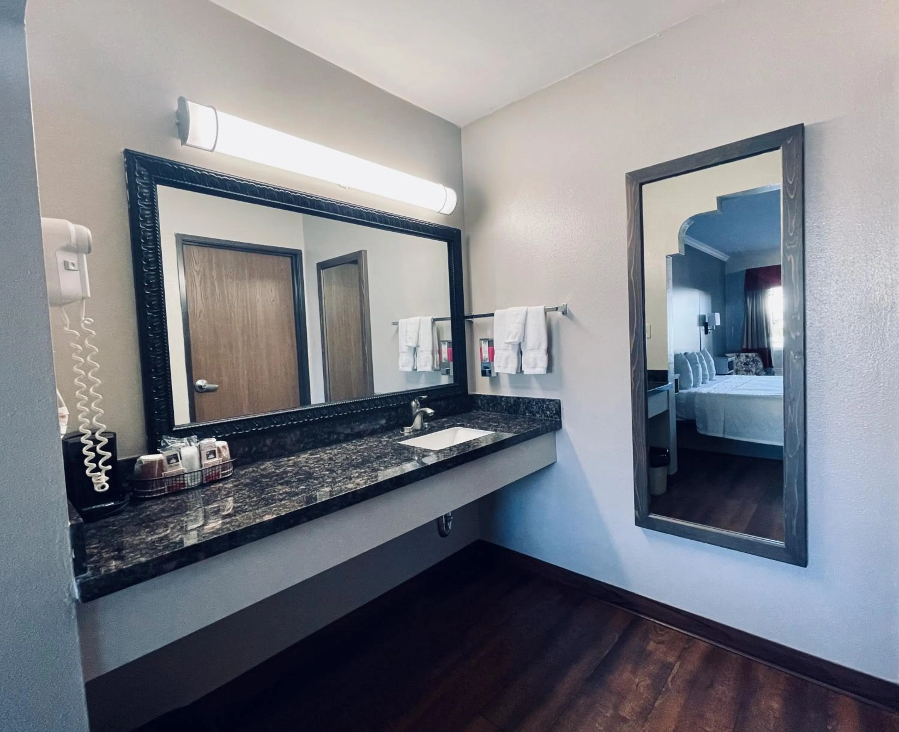 Bathroom in Quality Inn Bishop near Mammoth