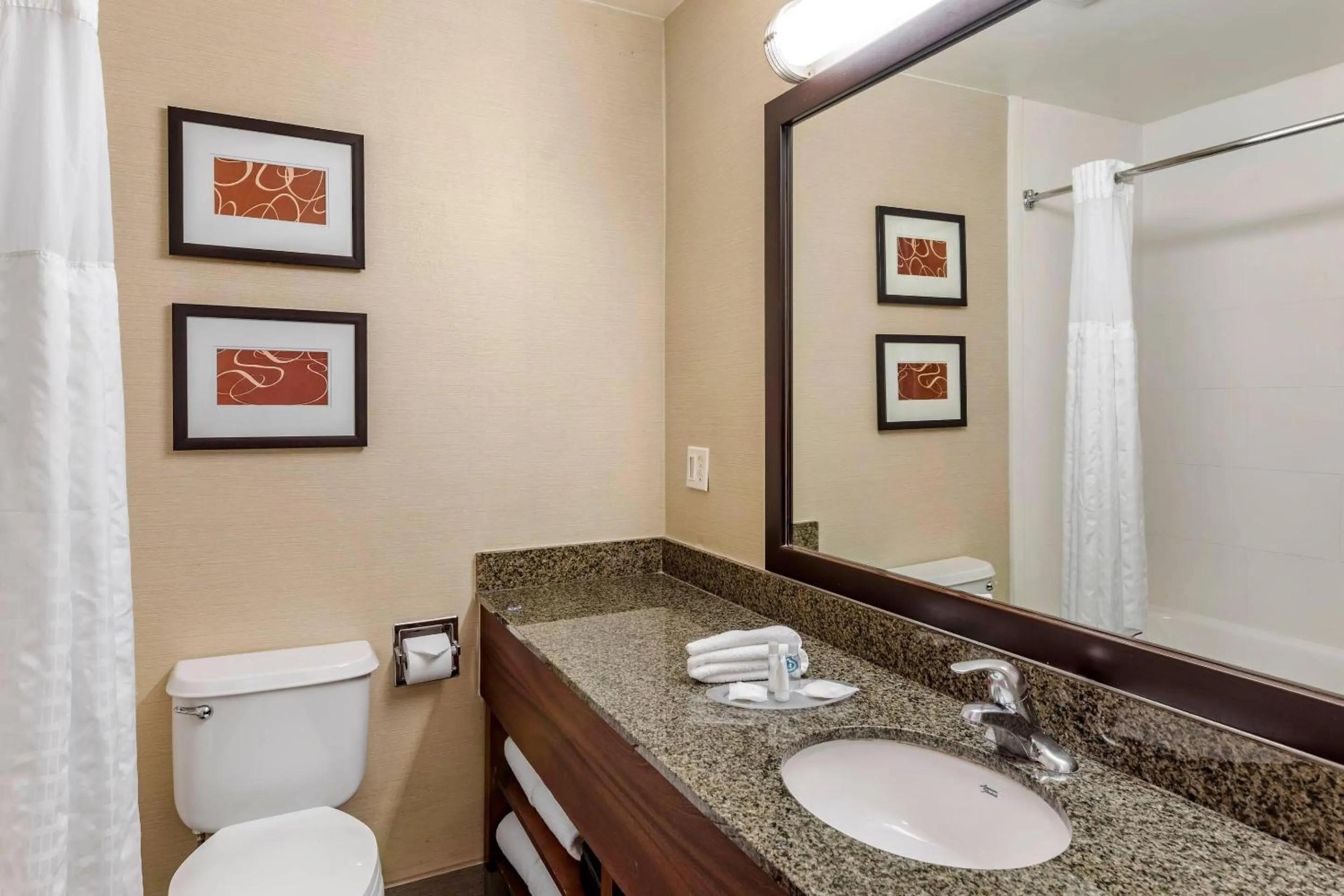 Bedroom in Comfort Suites Near Six Flags Magic Mountain