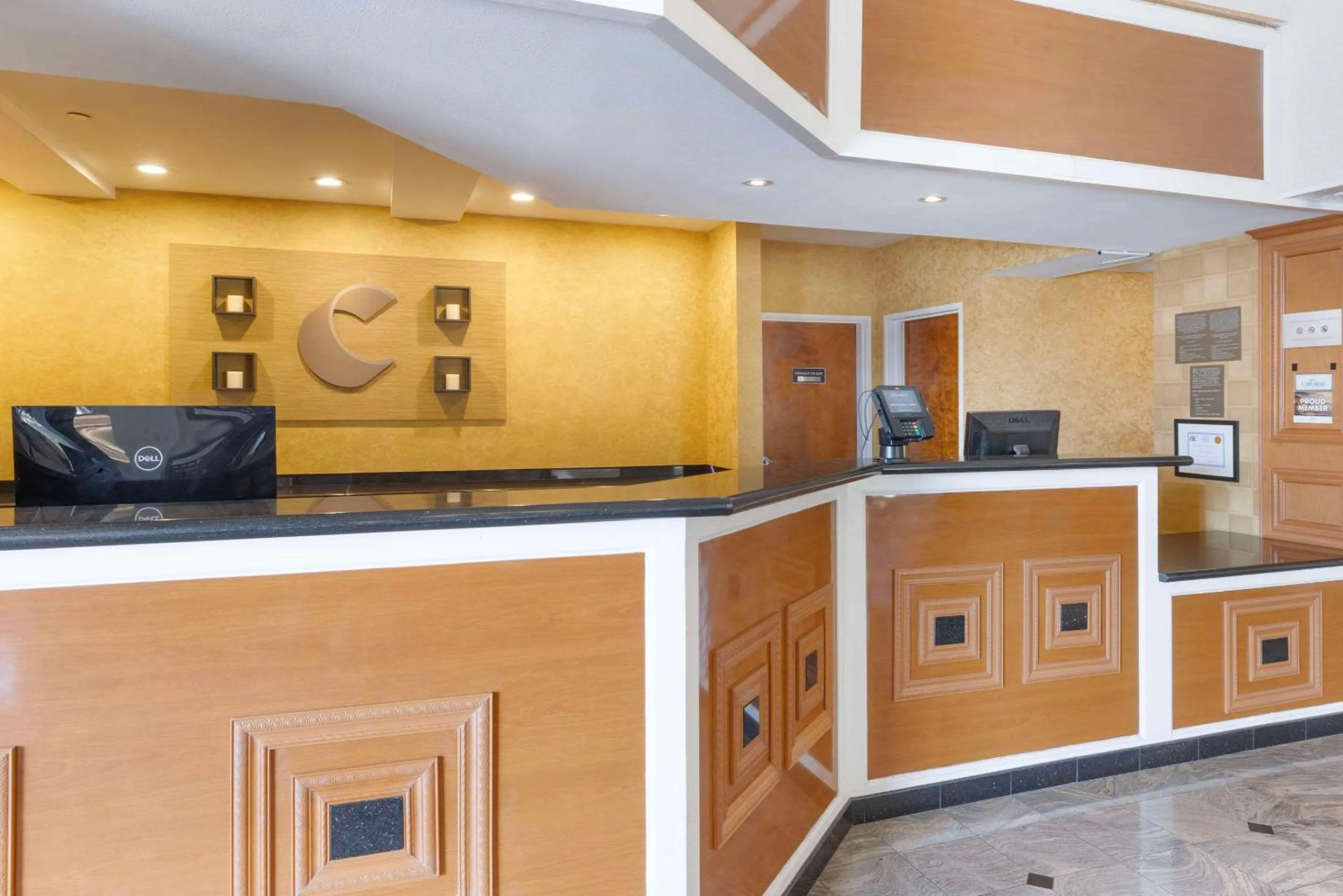 Lobby or reception in Comfort Suites Oceanside Camp Pendleton Area