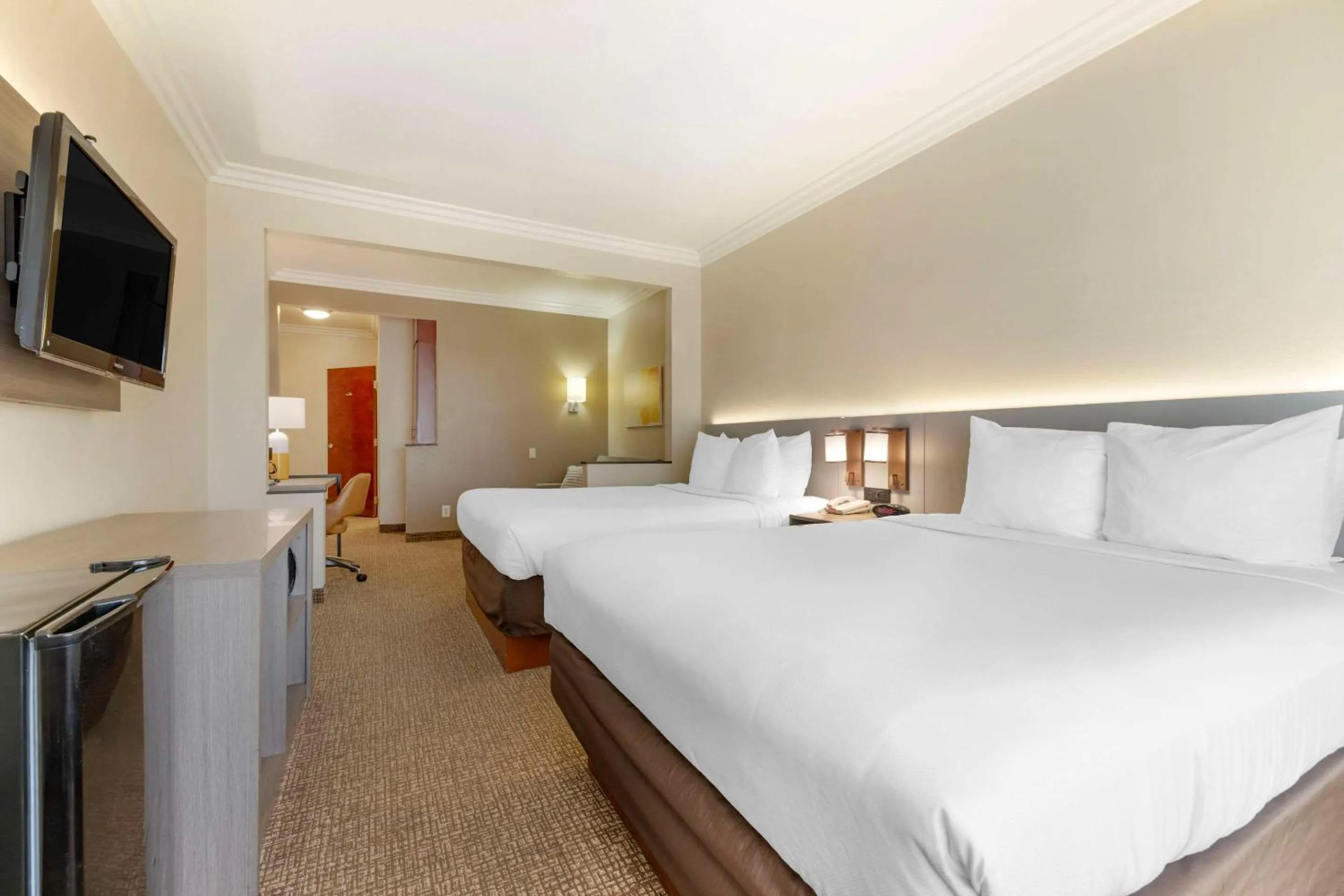 Bedroom, Bed in Comfort Suites Oceanside Camp Pendleton Area