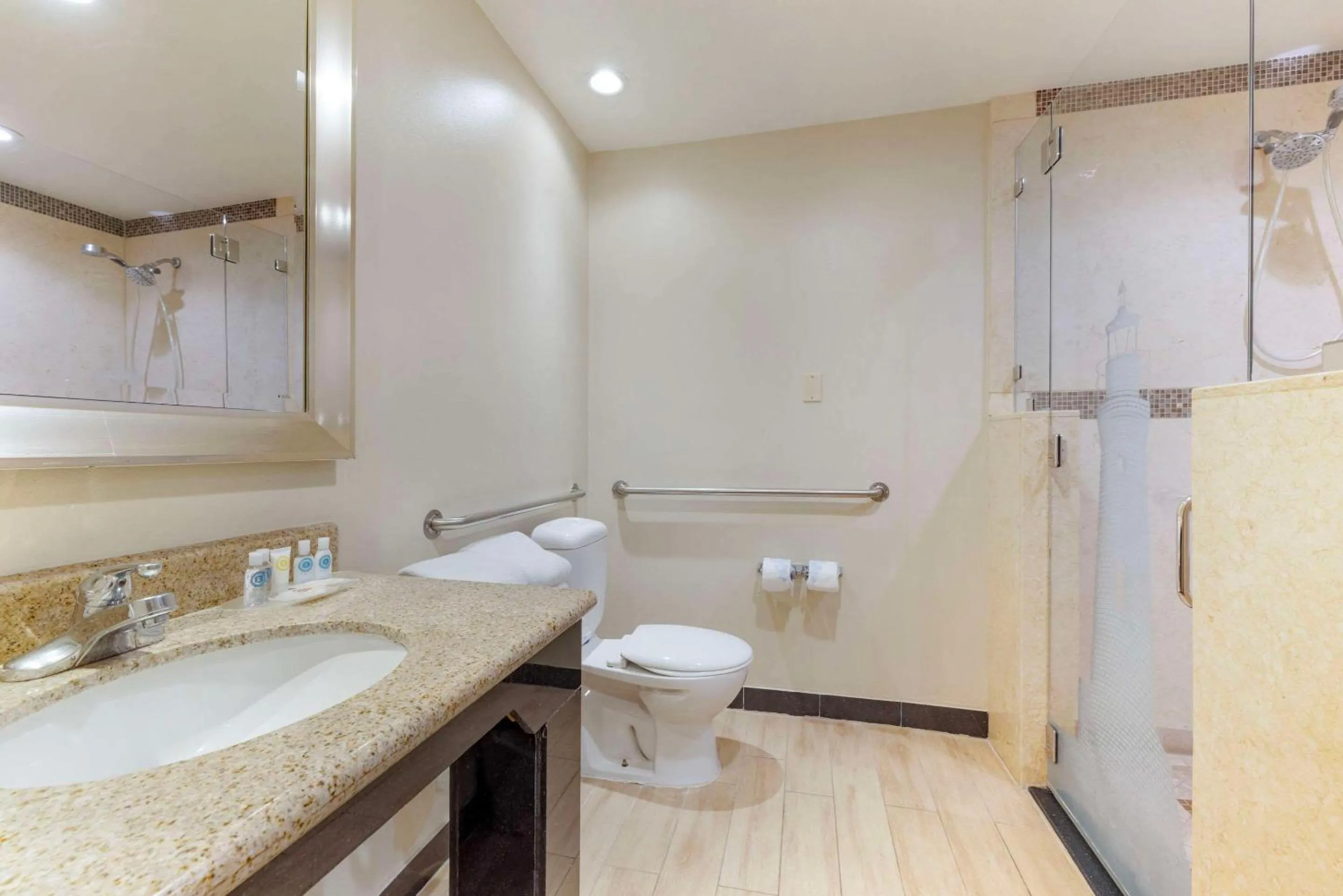 Bedroom in Comfort Suites Oceanside Camp Pendleton Area