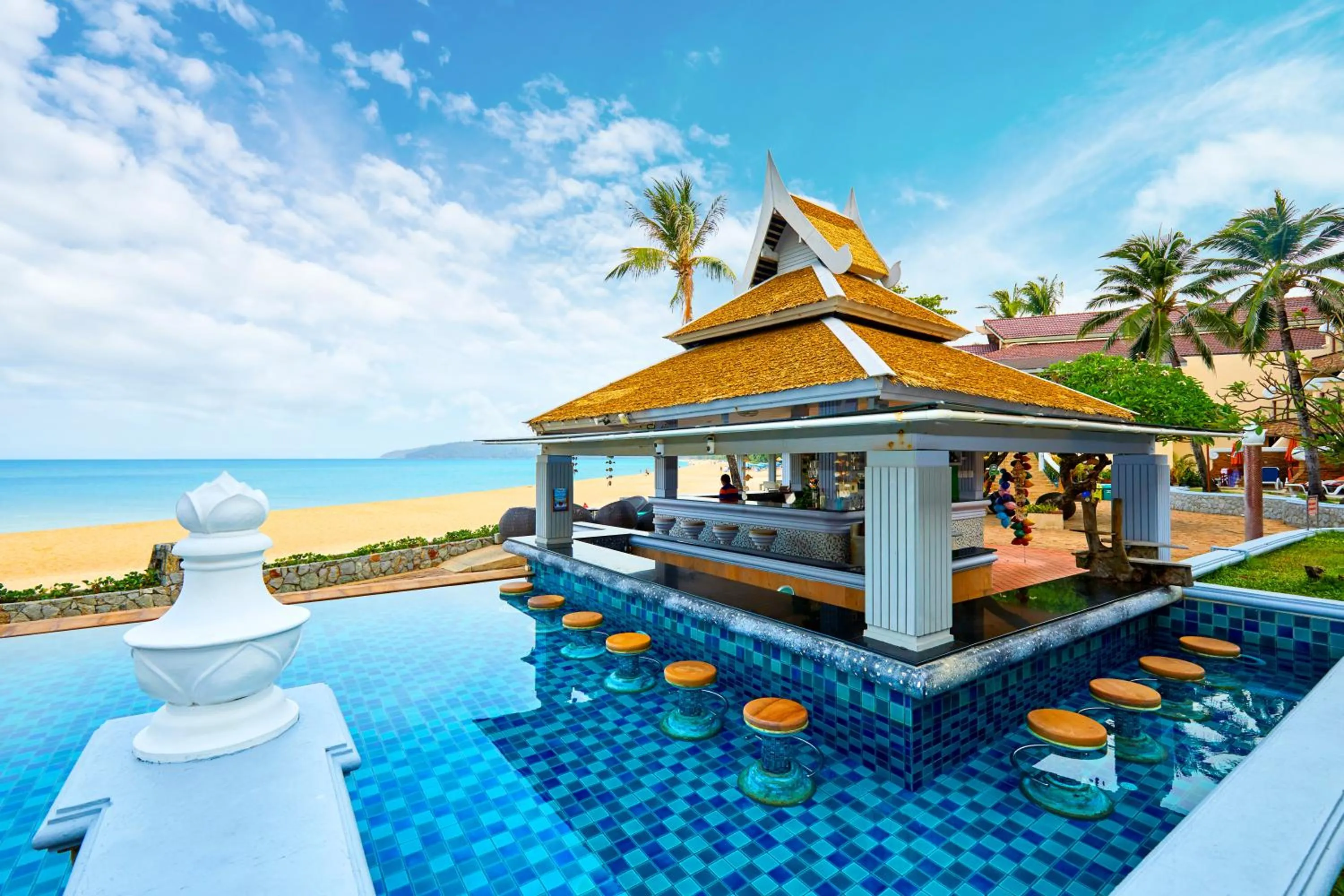 Lounge or bar in Beyond Karon