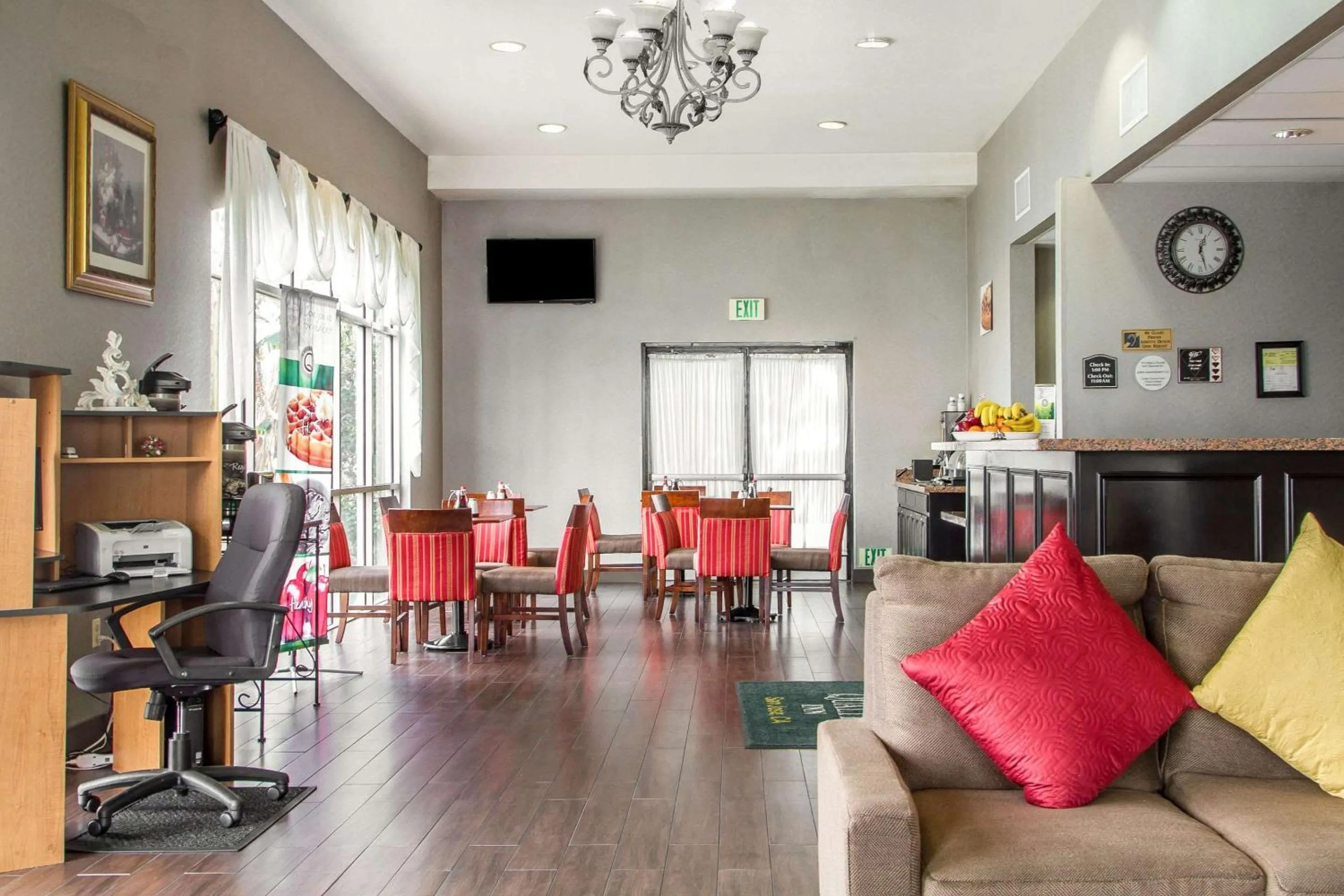 Lobby or reception in Quality Inn