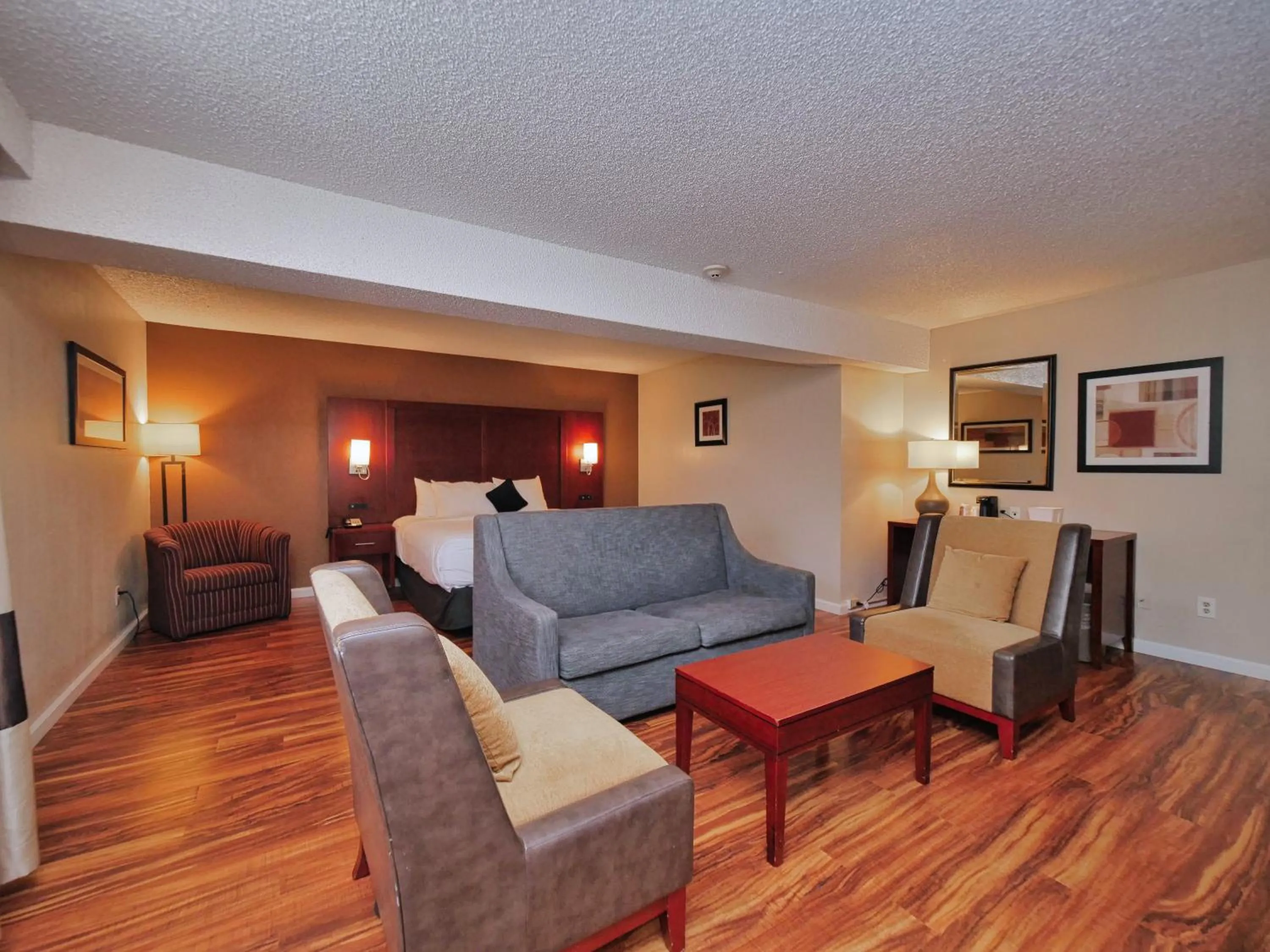 Red Lion Inn & Suites Auburn