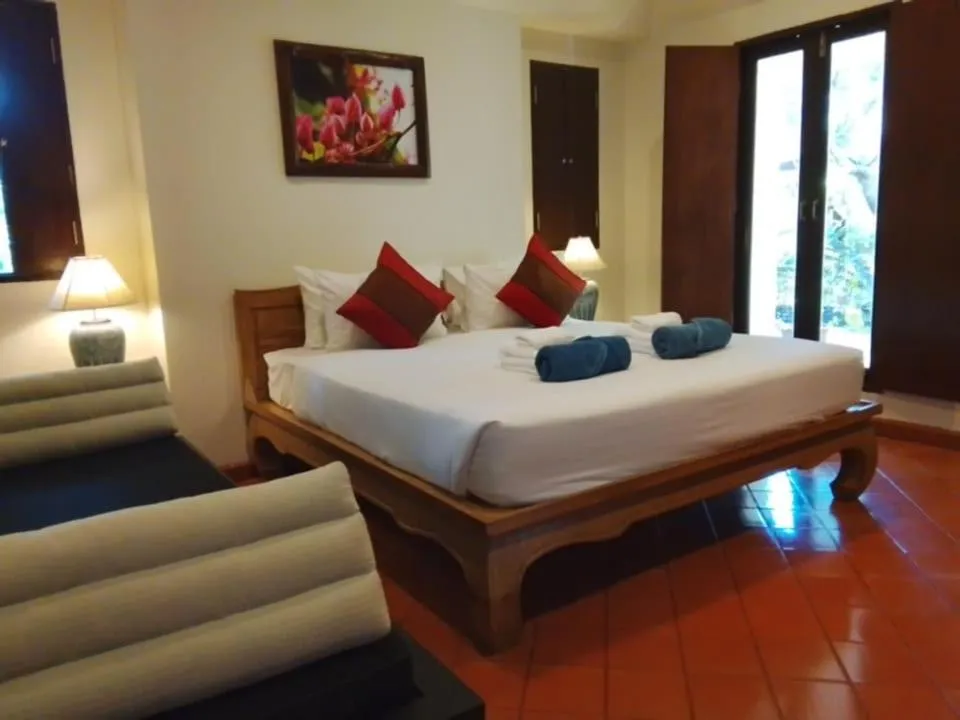 Bed in The Hive Hotel