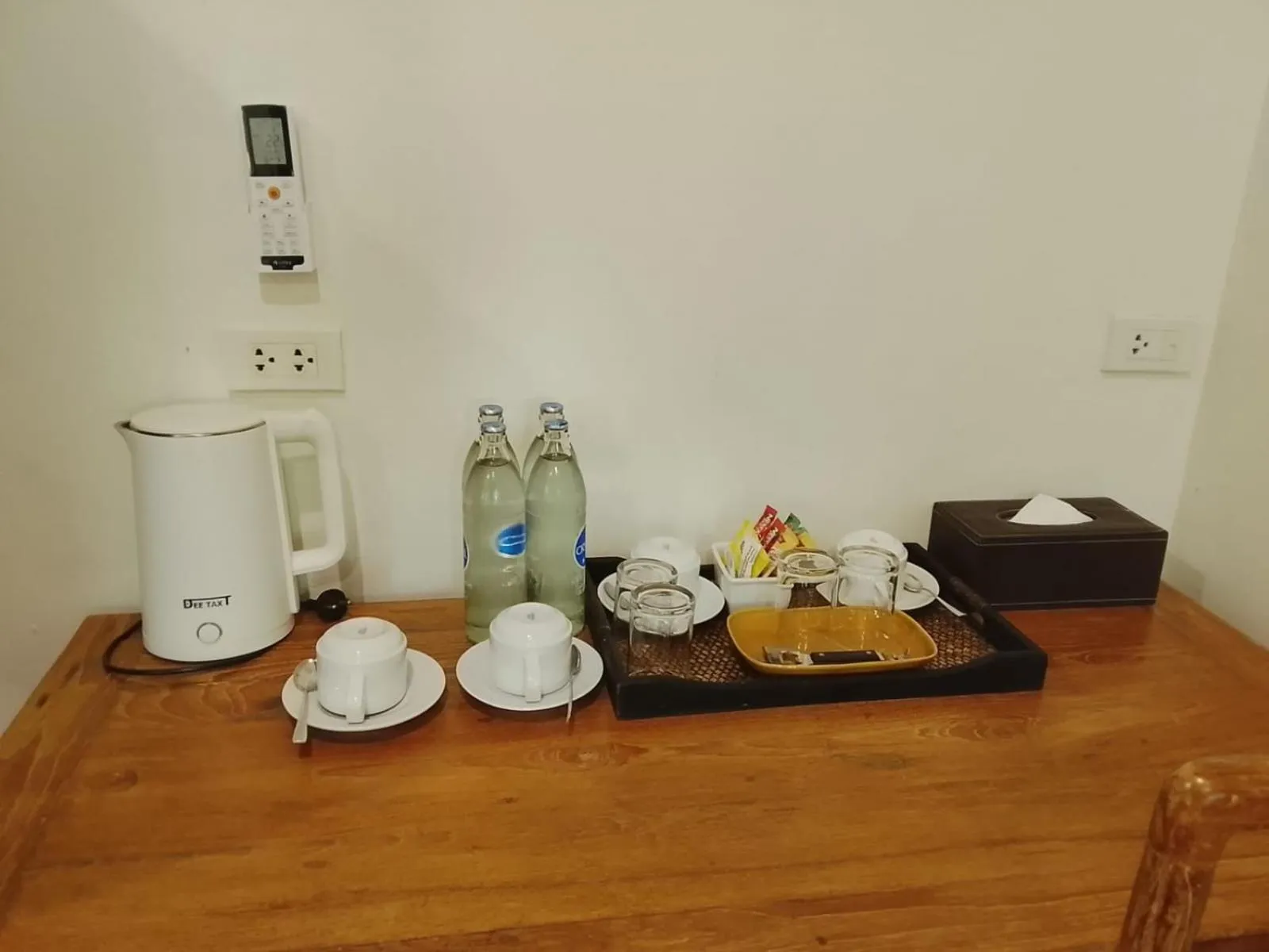Coffee/tea facilities in The Hive Hotel