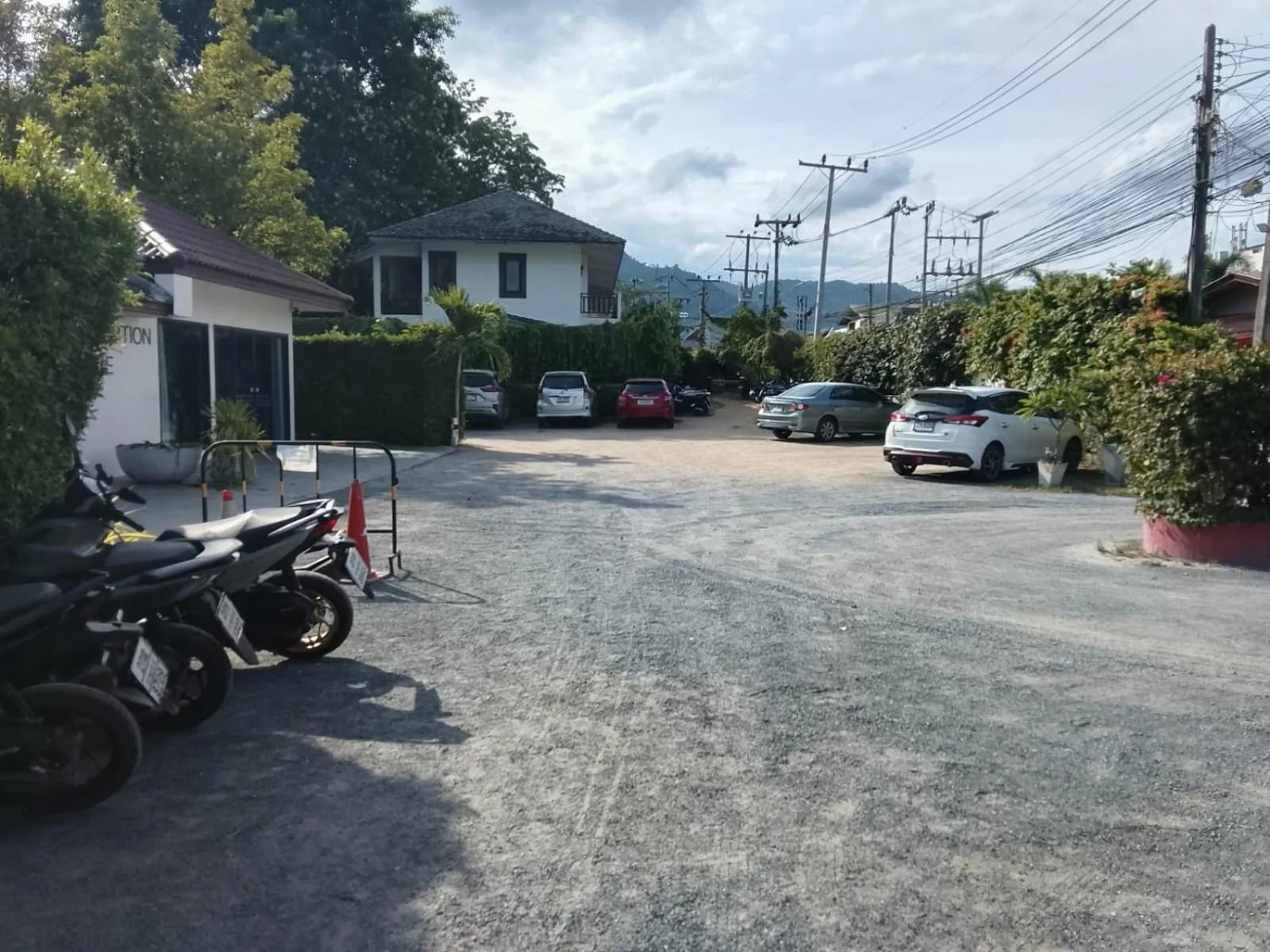 Parking in The Hive Hotel