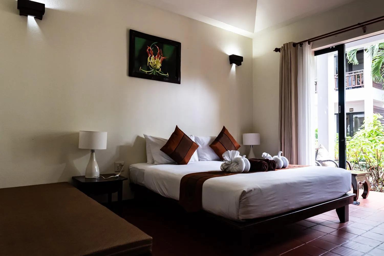 Bedroom, Bed in The Hive Hotel