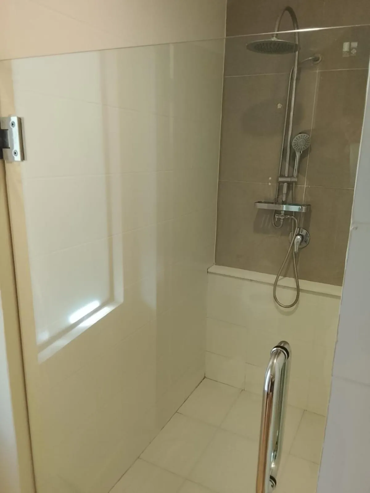 Shower in The Hive Hotel