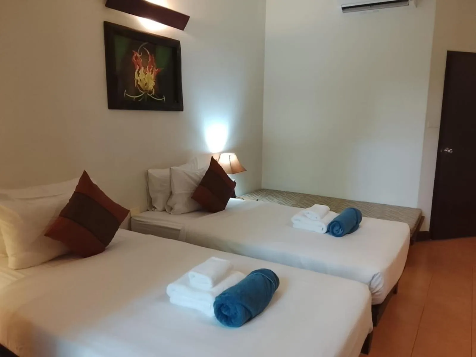 Bed in The Hive Hotel