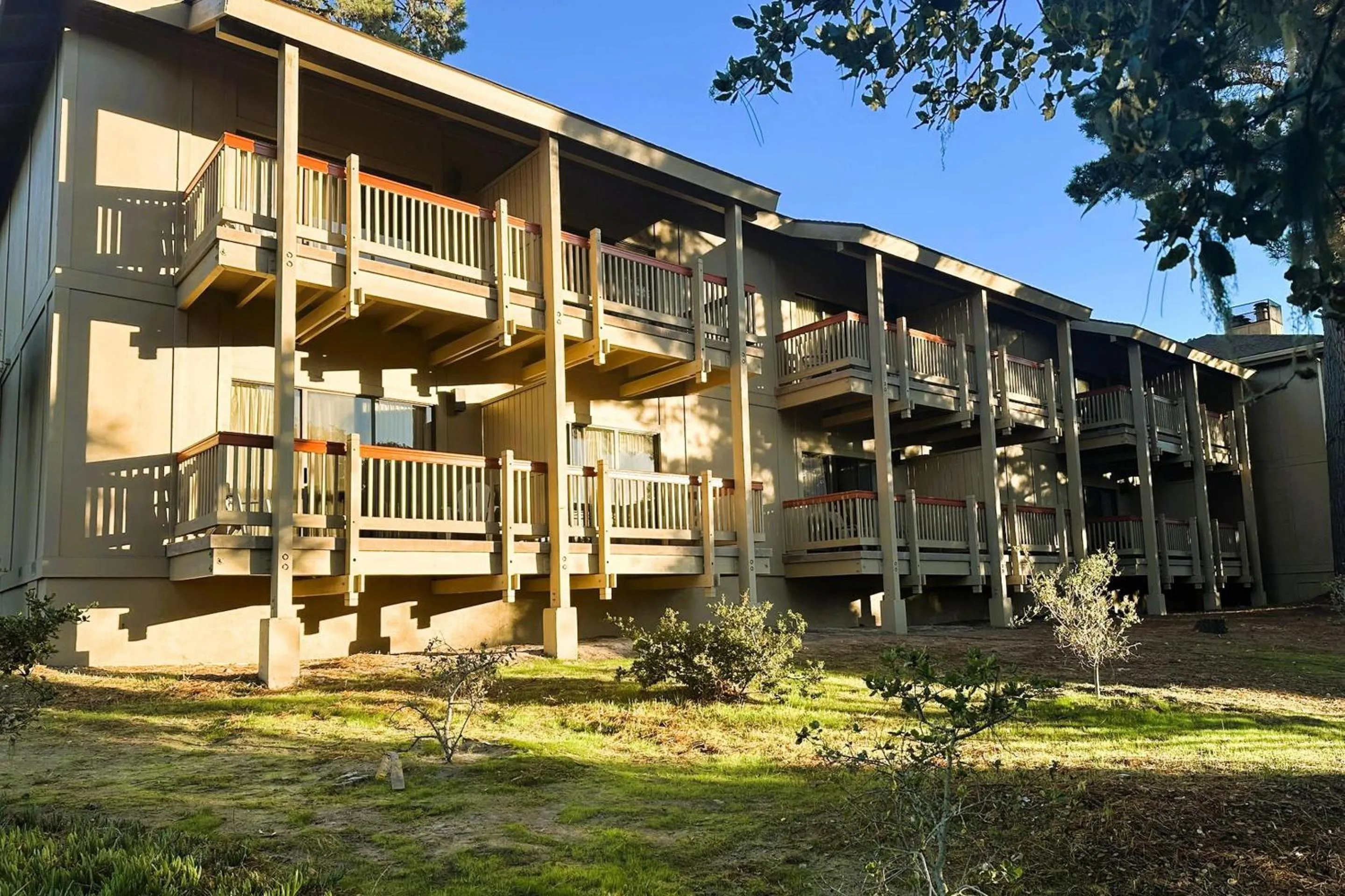 Property building in Comfort Inn Monterey Peninsula Airport