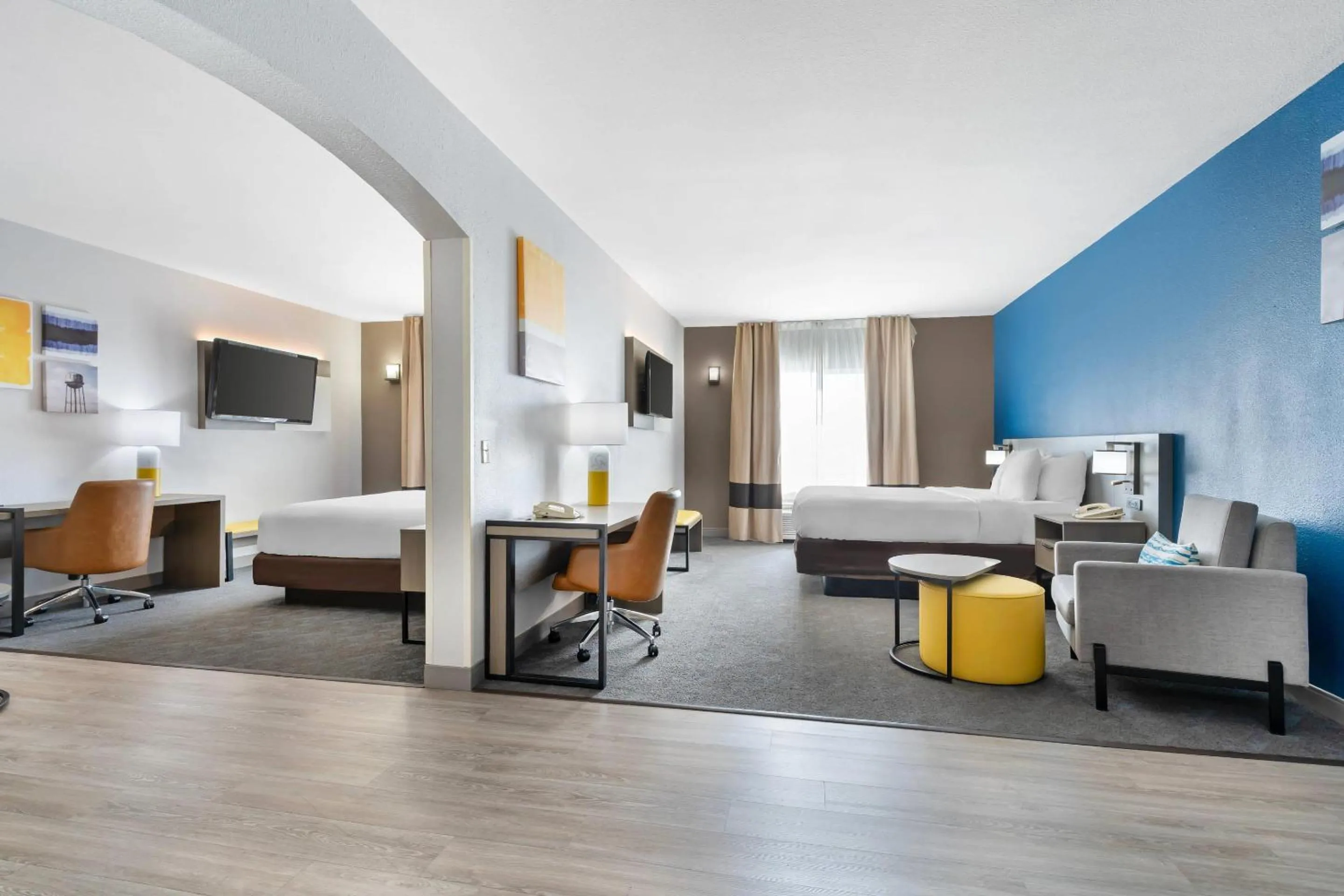 Bedroom, Bed in Comfort Inn & Suites Sacramento - University Area