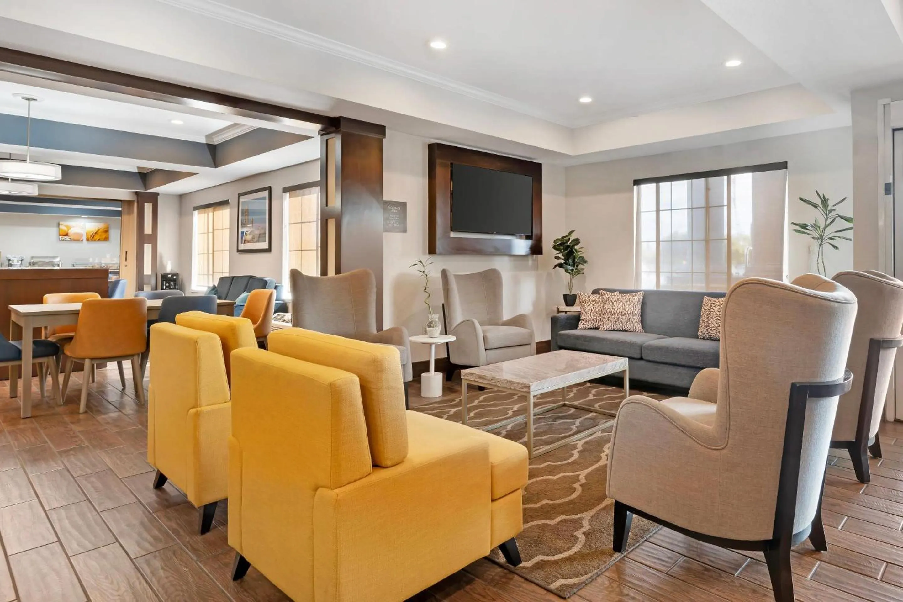 Lobby or reception in Comfort Inn & Suites Sacramento - University Area