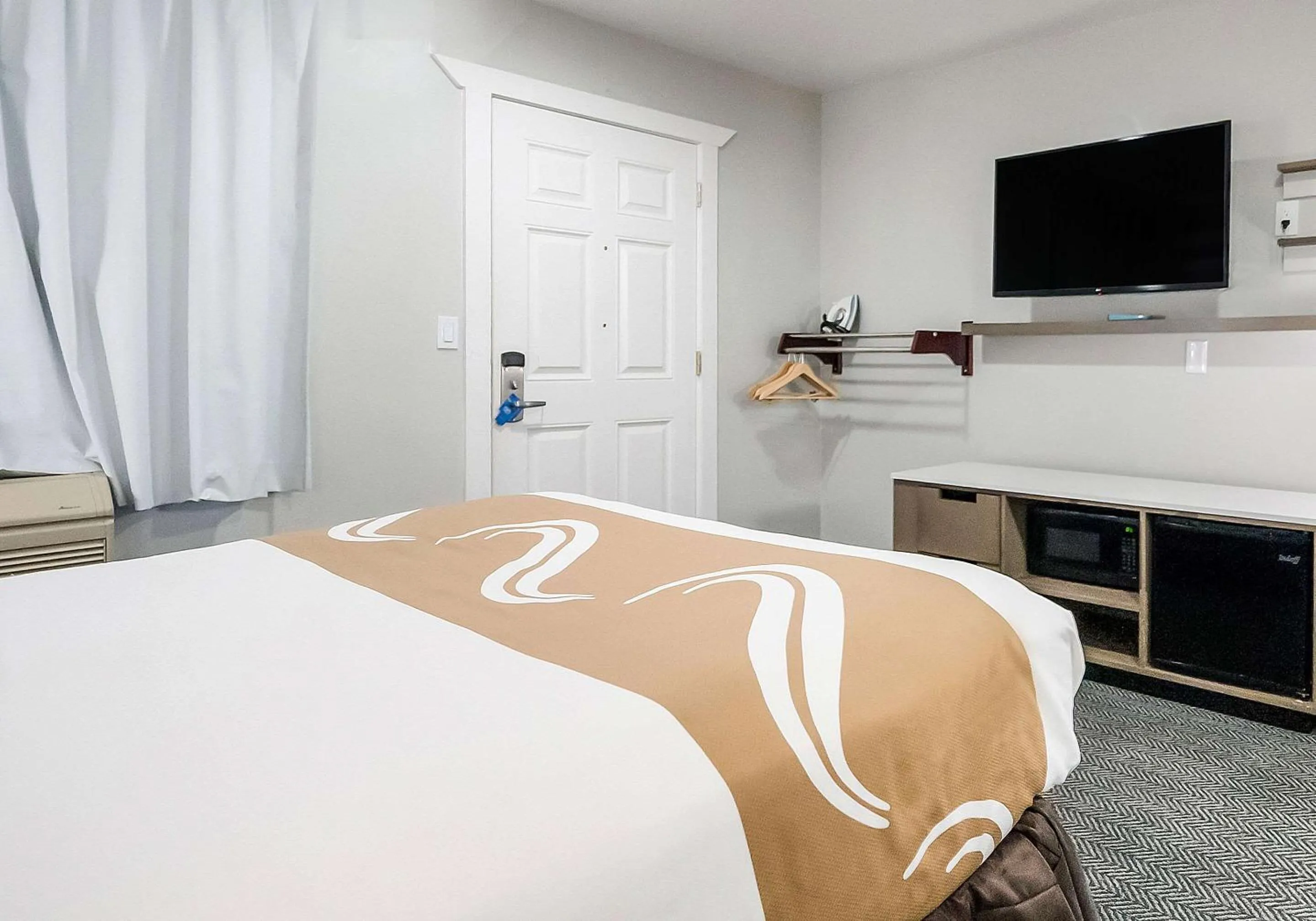 Bedroom, Bed in Quality Inn South Lake Tahoe