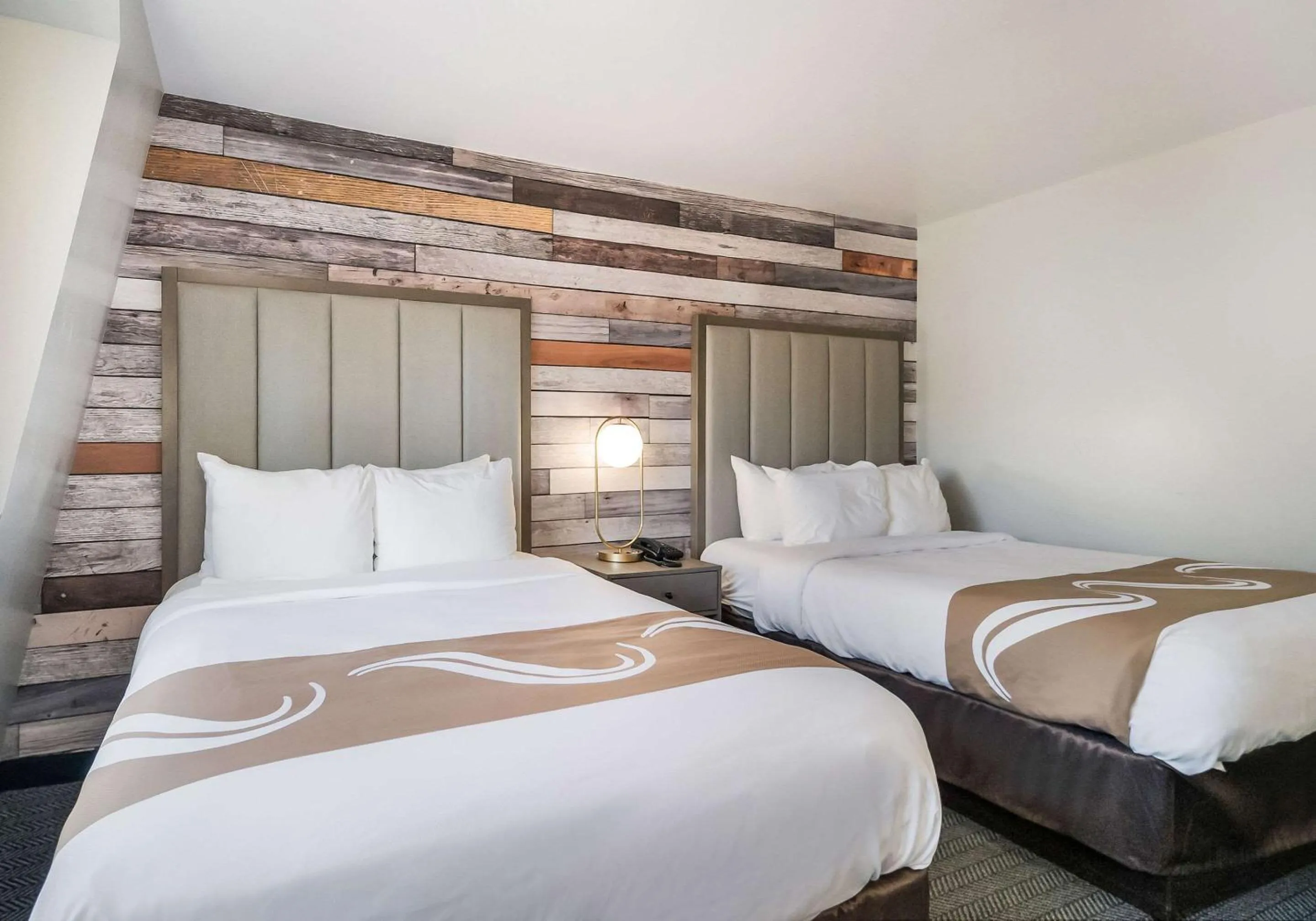 Bedroom, Bed in Quality Inn South Lake Tahoe