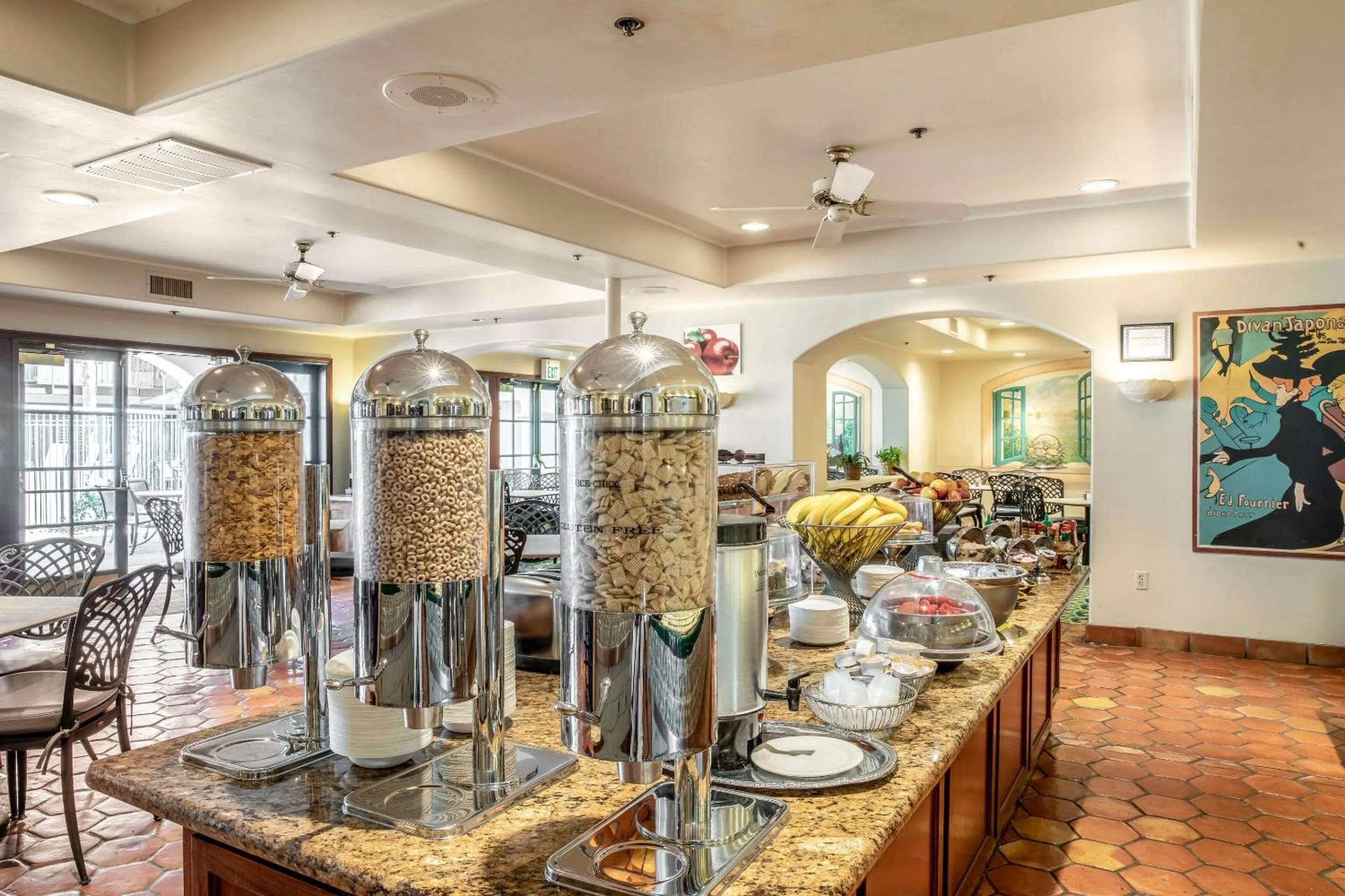 Breakfast in Quality Suites Downtown San Luis Obispo