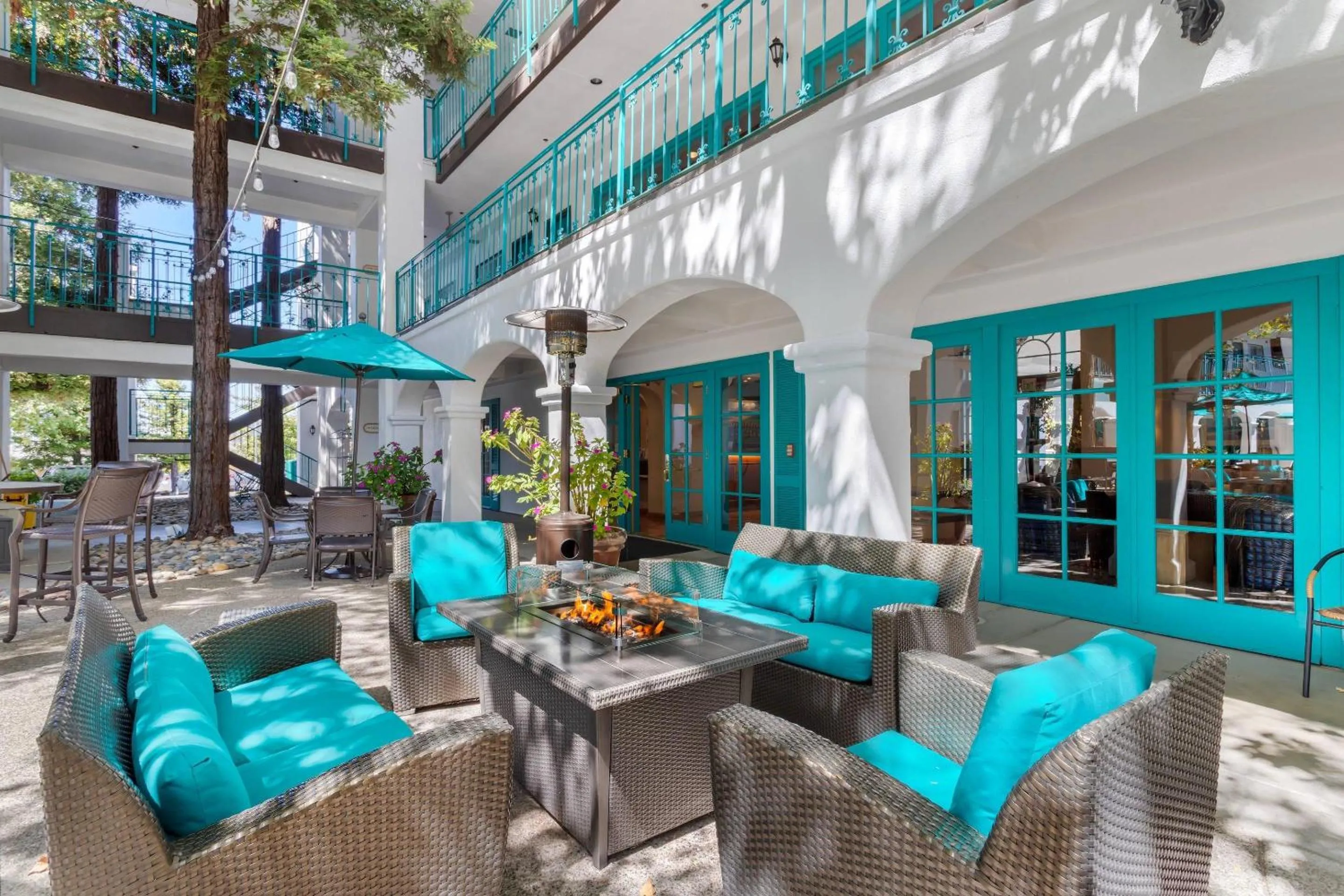 Swimming pool in Quality Suites Downtown San Luis Obispo