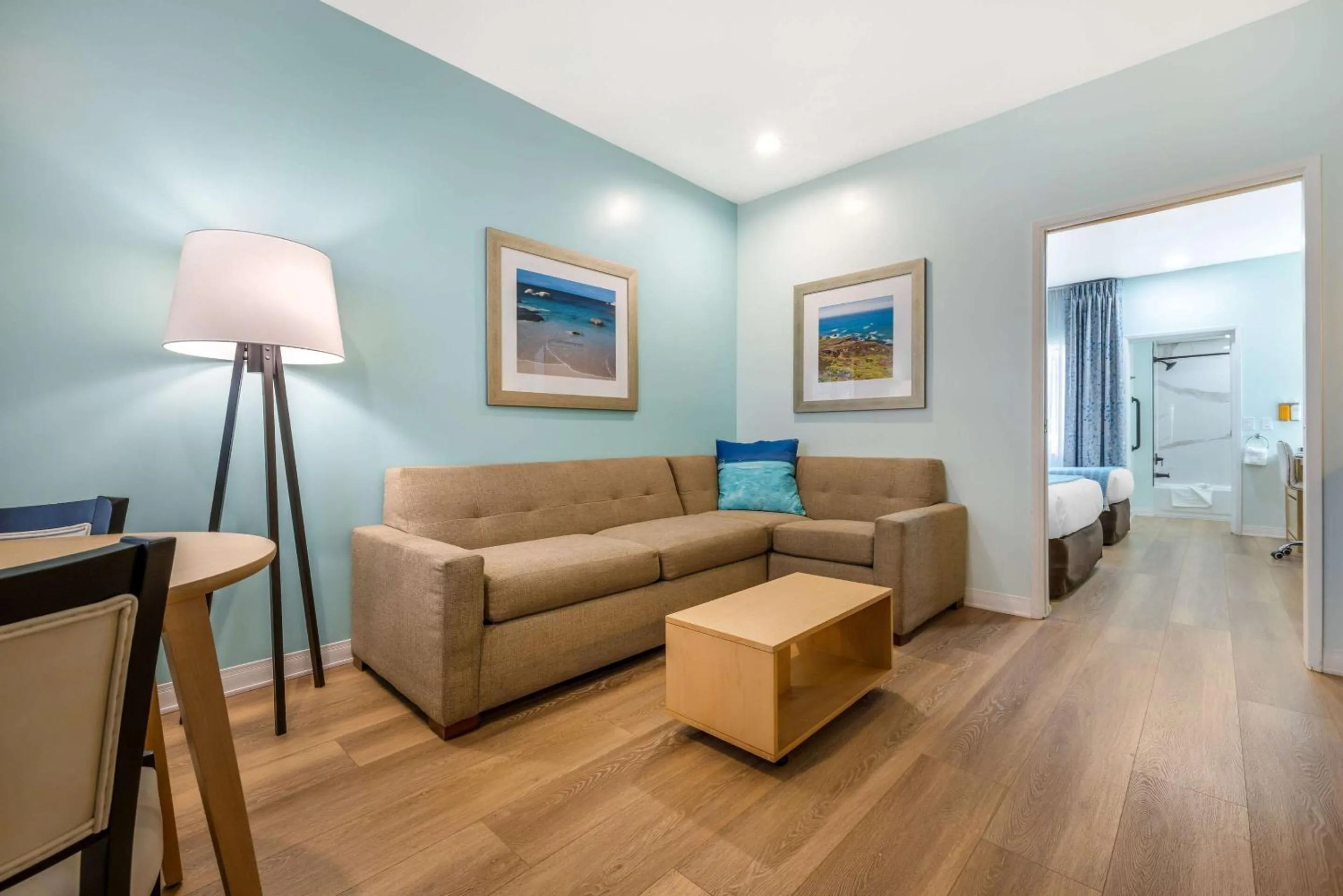 Bedroom in Quality Suites Downtown San Luis Obispo