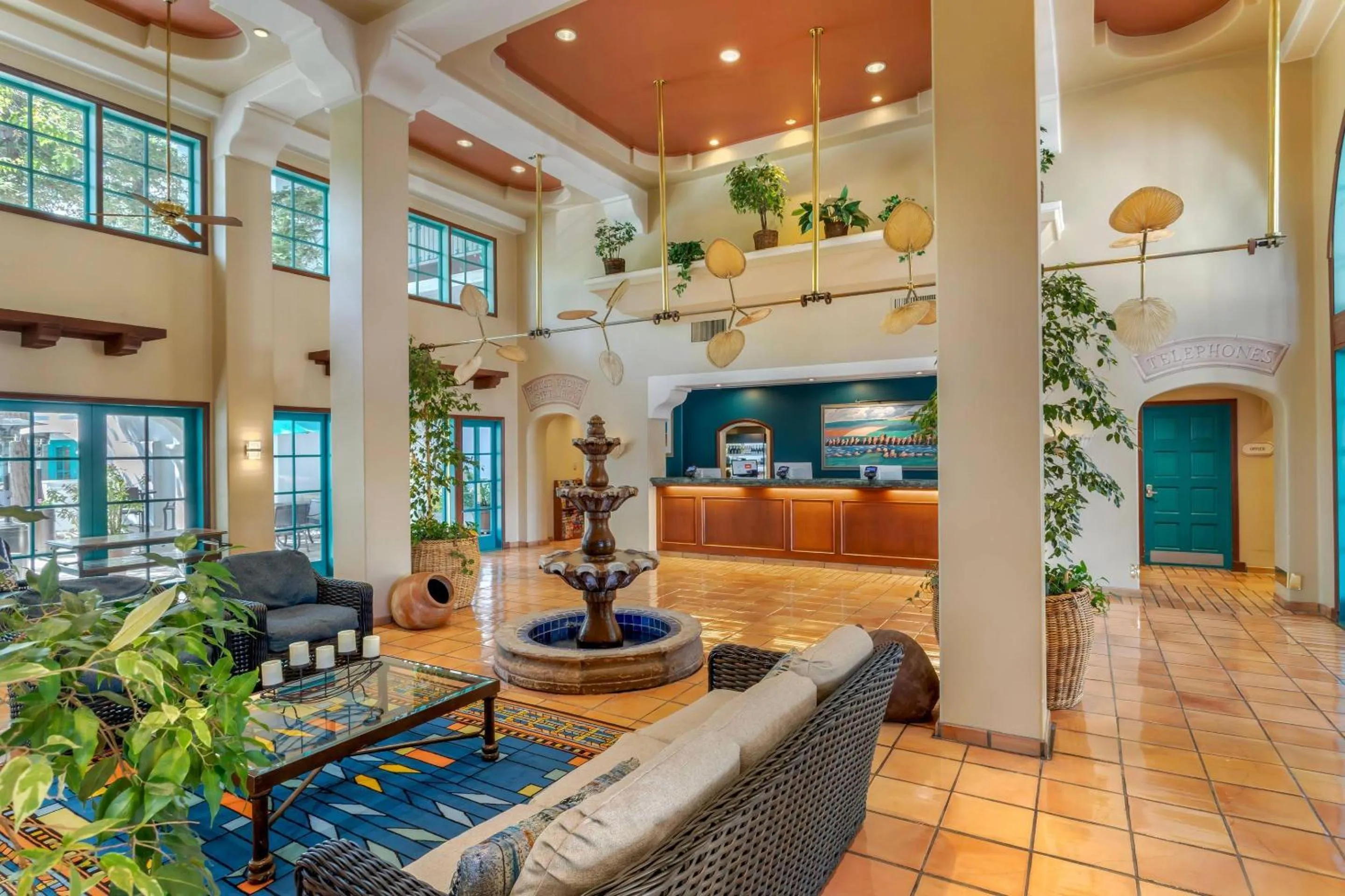 Lobby or reception in Quality Suites Downtown San Luis Obispo