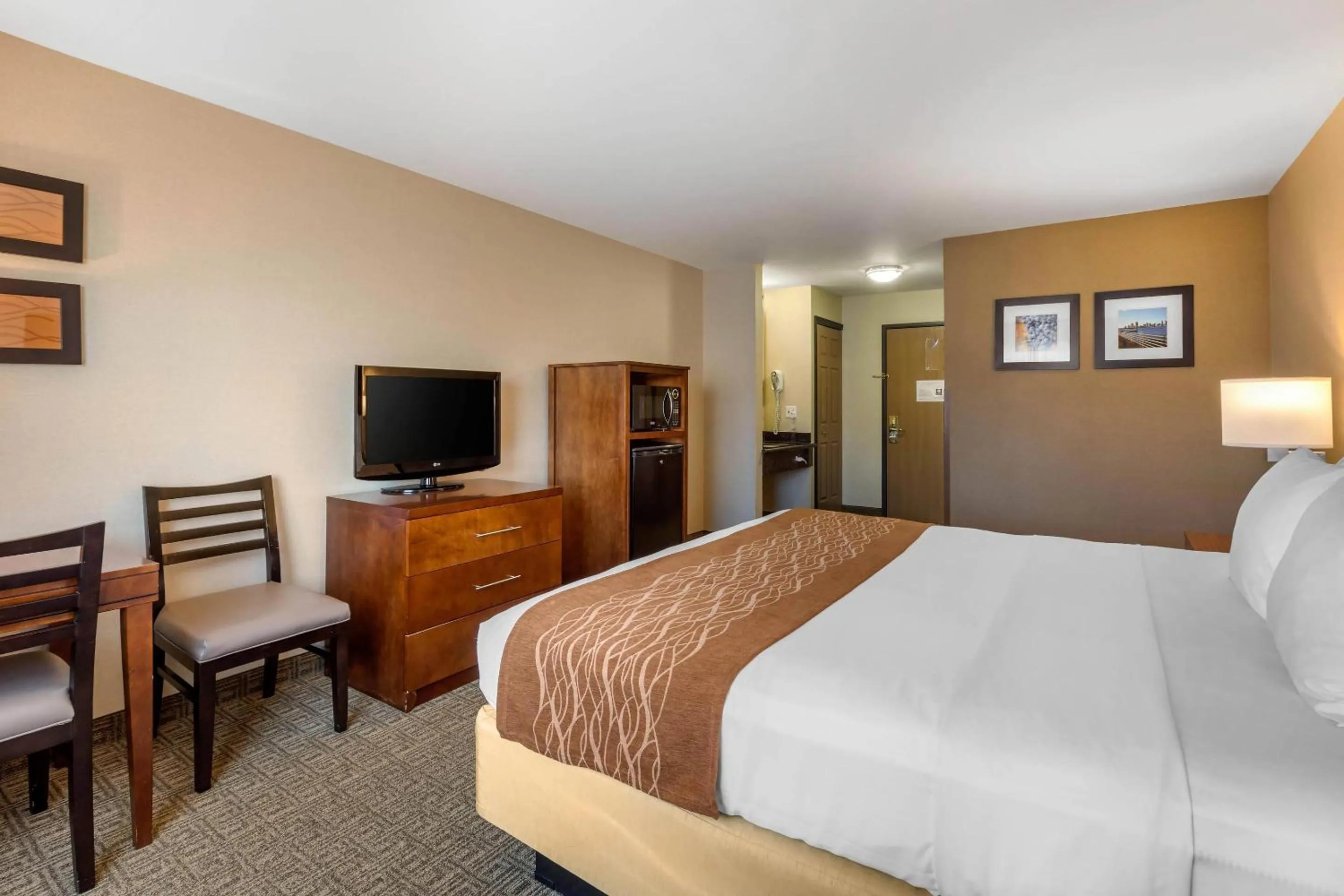 Bedroom, Bed in Comfort Inn & Suites Murrieta Temecula Wine Country