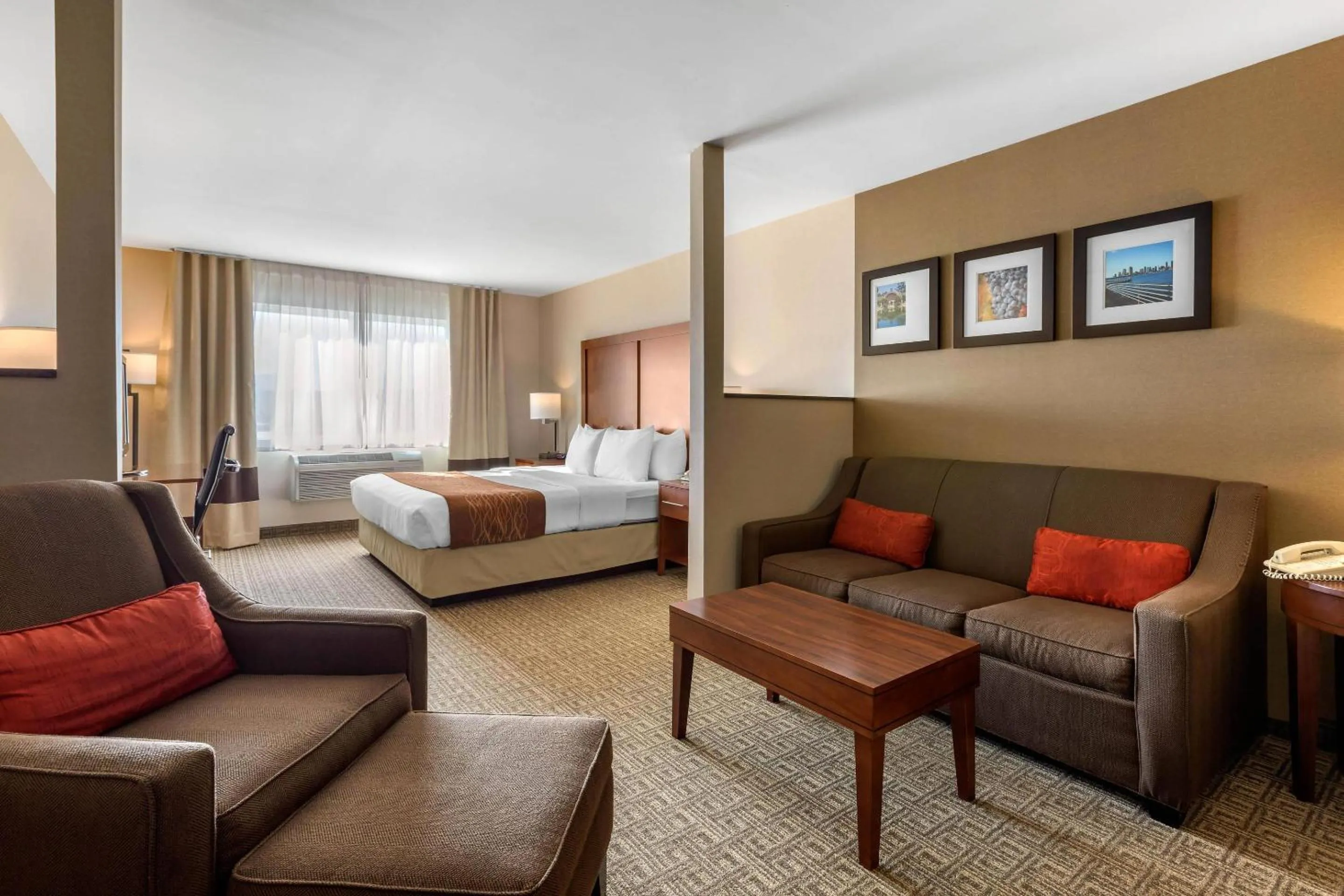 Bedroom, Bed in Comfort Inn & Suites Murrieta Temecula Wine Country