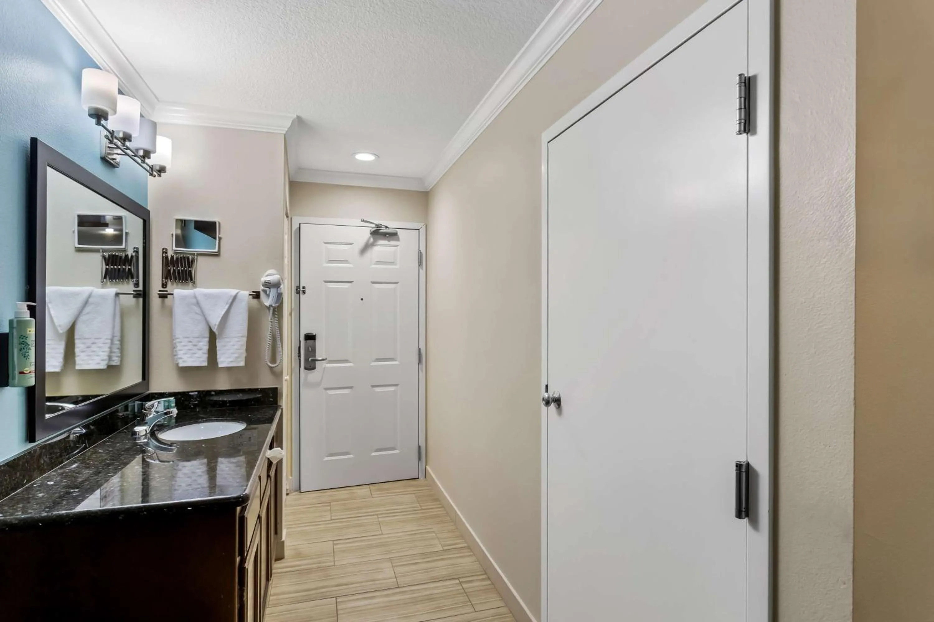 Bedroom in Best Western Paradise Hotel
