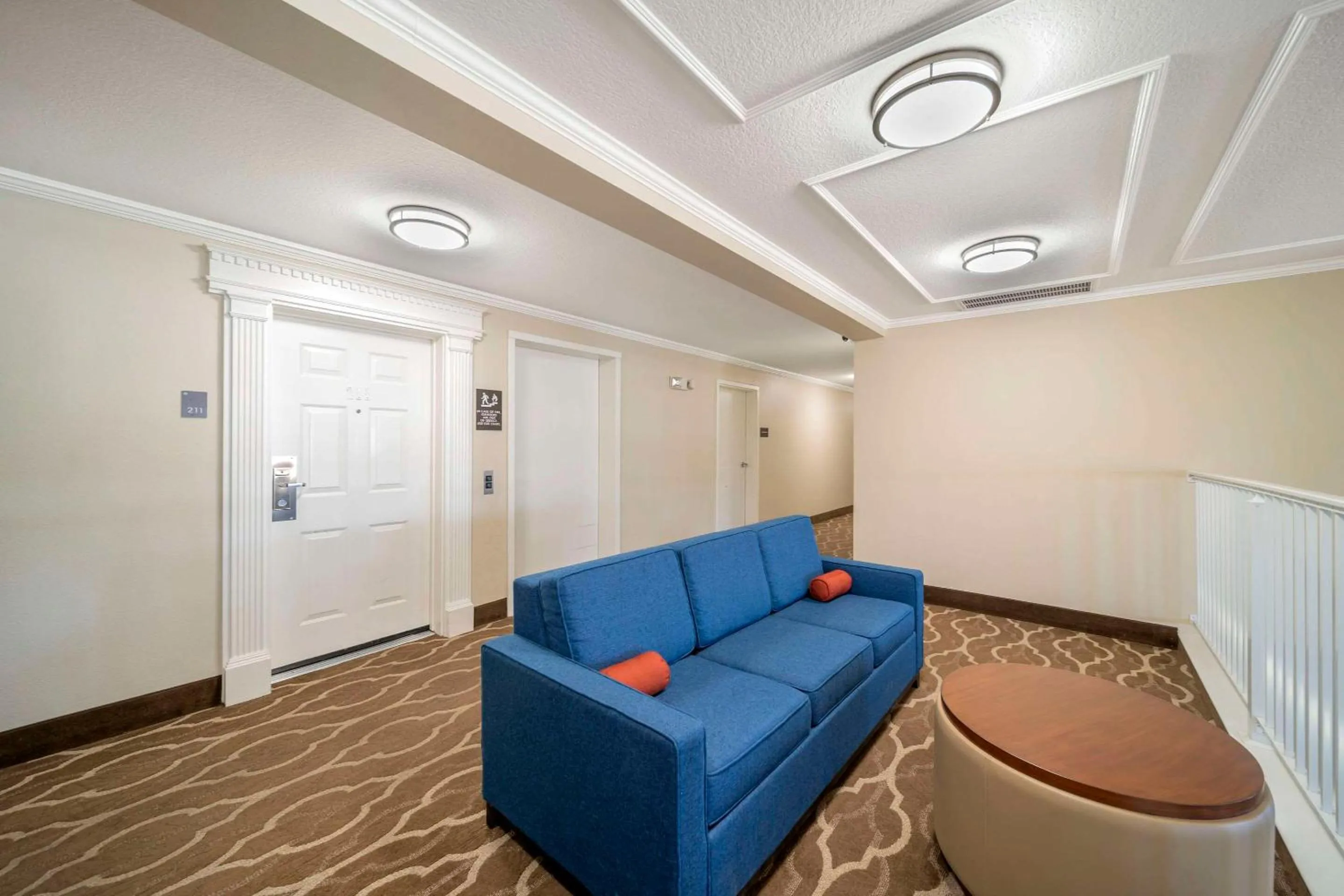 Lobby or reception in Comfort Suites Red Bluff near I-5