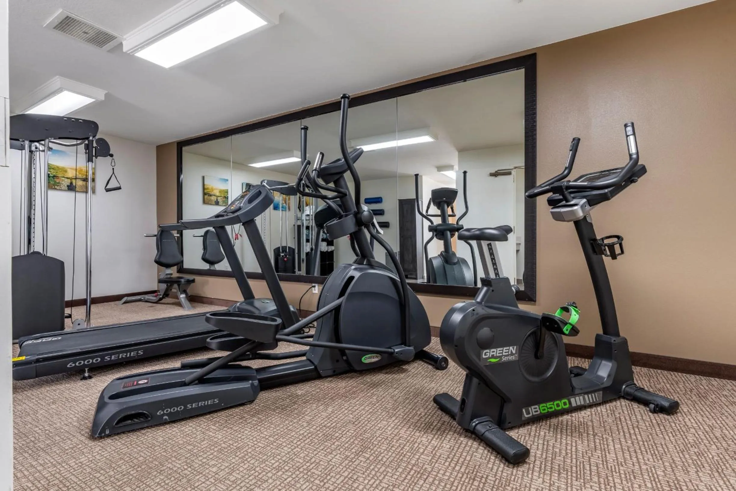 Fitness centre/facilities in Comfort Suites Red Bluff near I-5